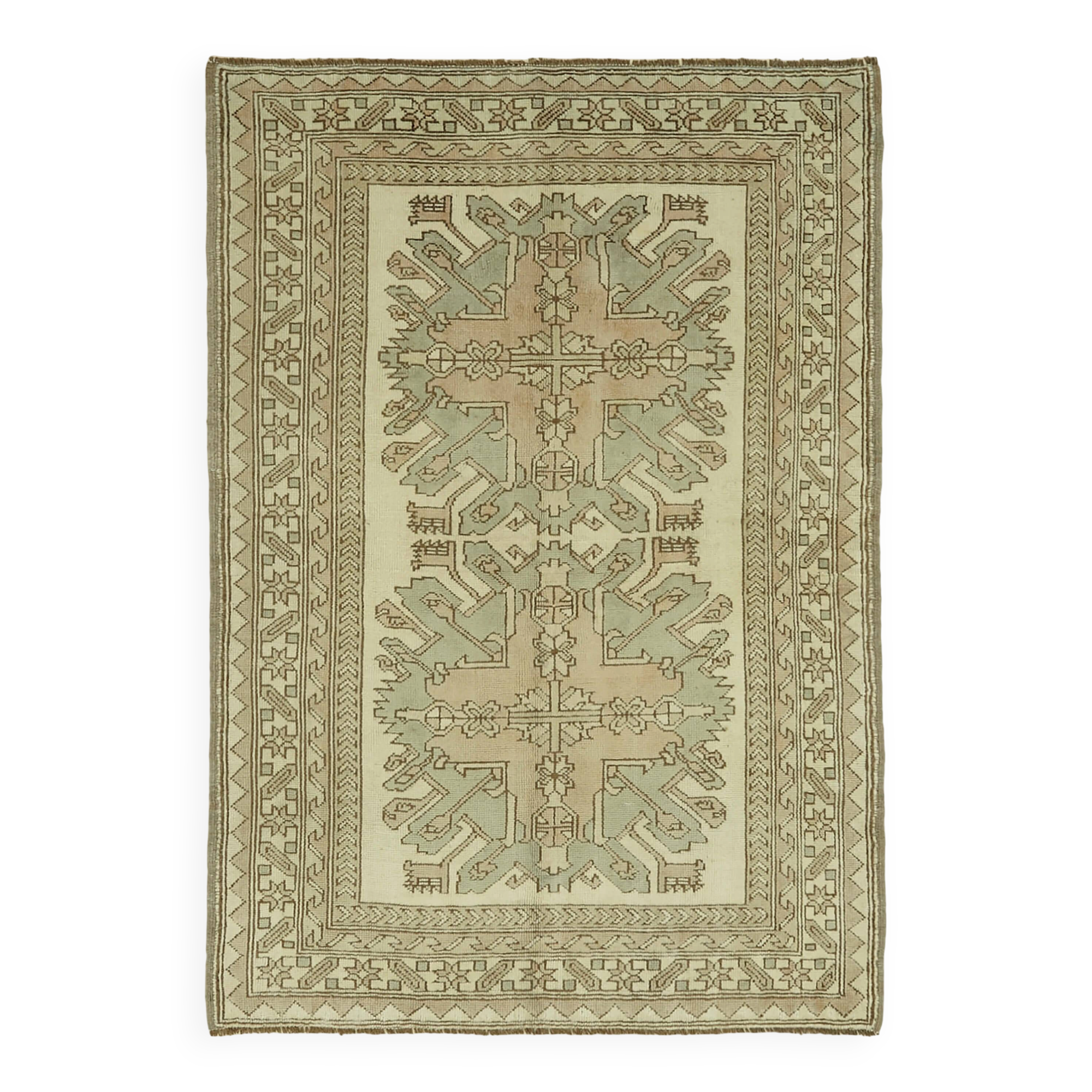 Turkish Vintage Anatolian Rug 135 cm x 188 cm