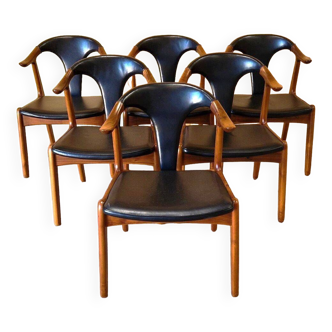 Série de six chaises "cow horn" en teck massif et cuir noir, H.P. Hansen