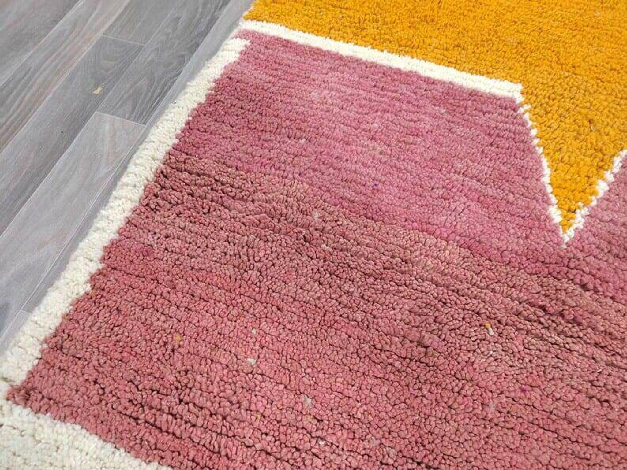 Pure natural wool rug, size 160 x 240 cm