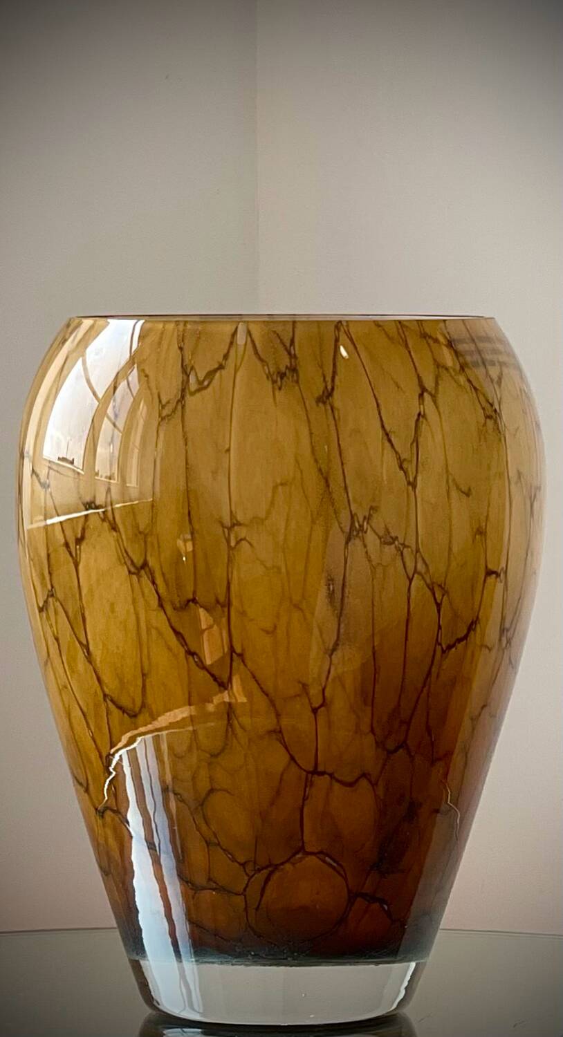 Mouth-blown glass vase.