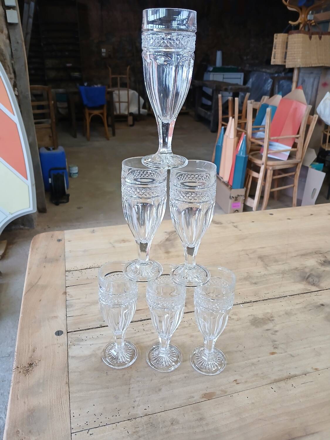 6 flutes in thick chiseled glass