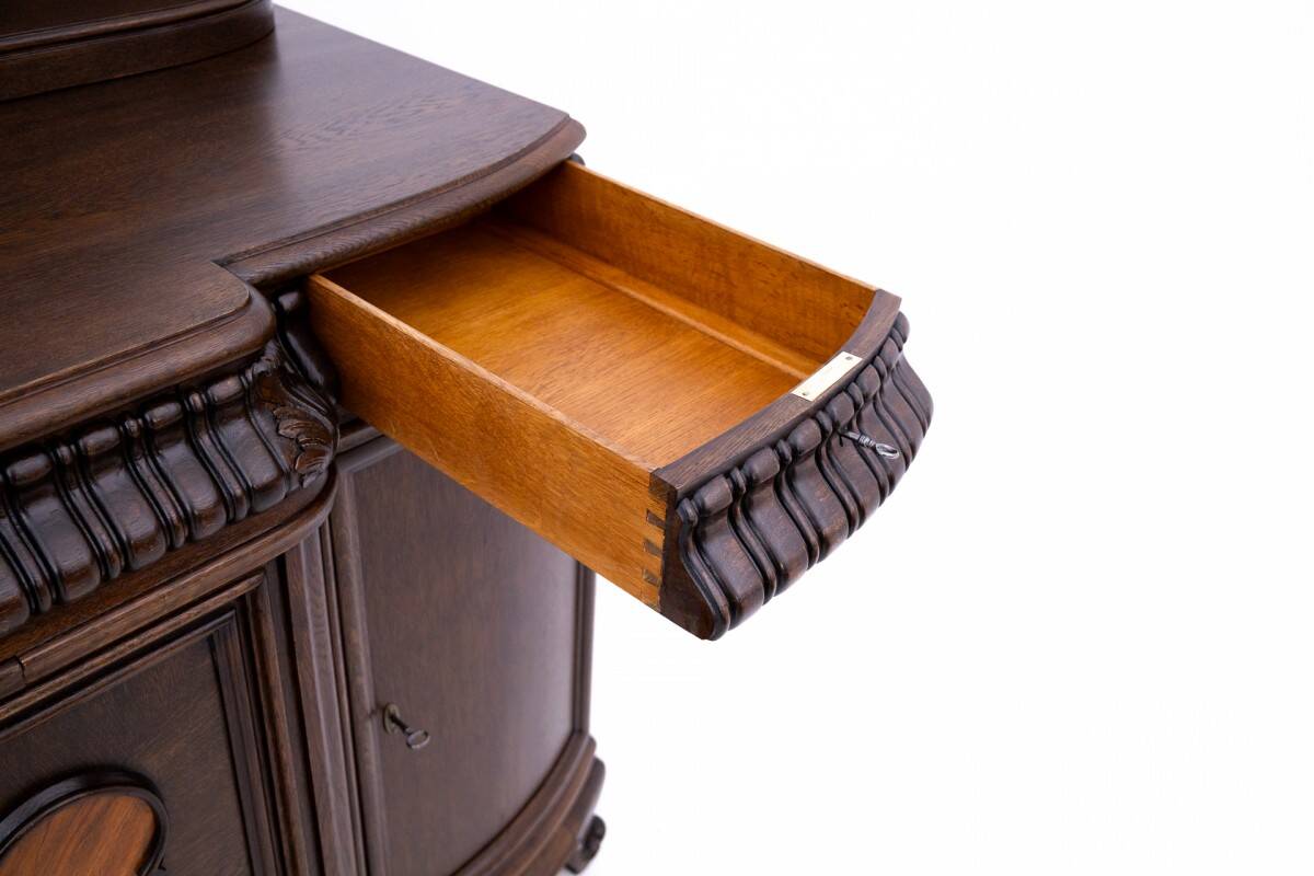 Oak chest of drawers, Germany, circa 1930.