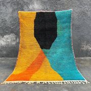 Handmade traditional Moroccan Berber rug size 150 x 250 cm