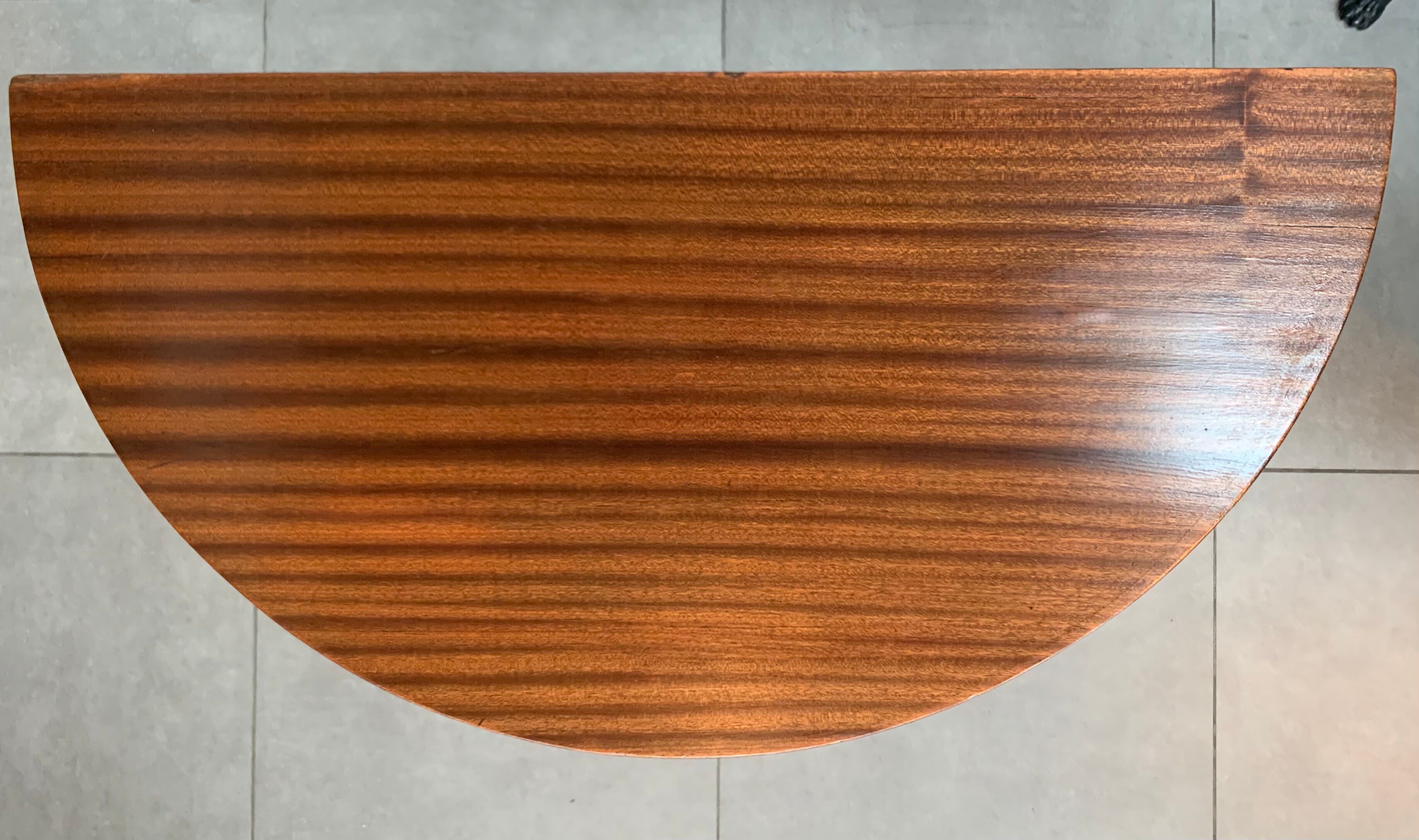 Table cabinet half moon Louis XIV