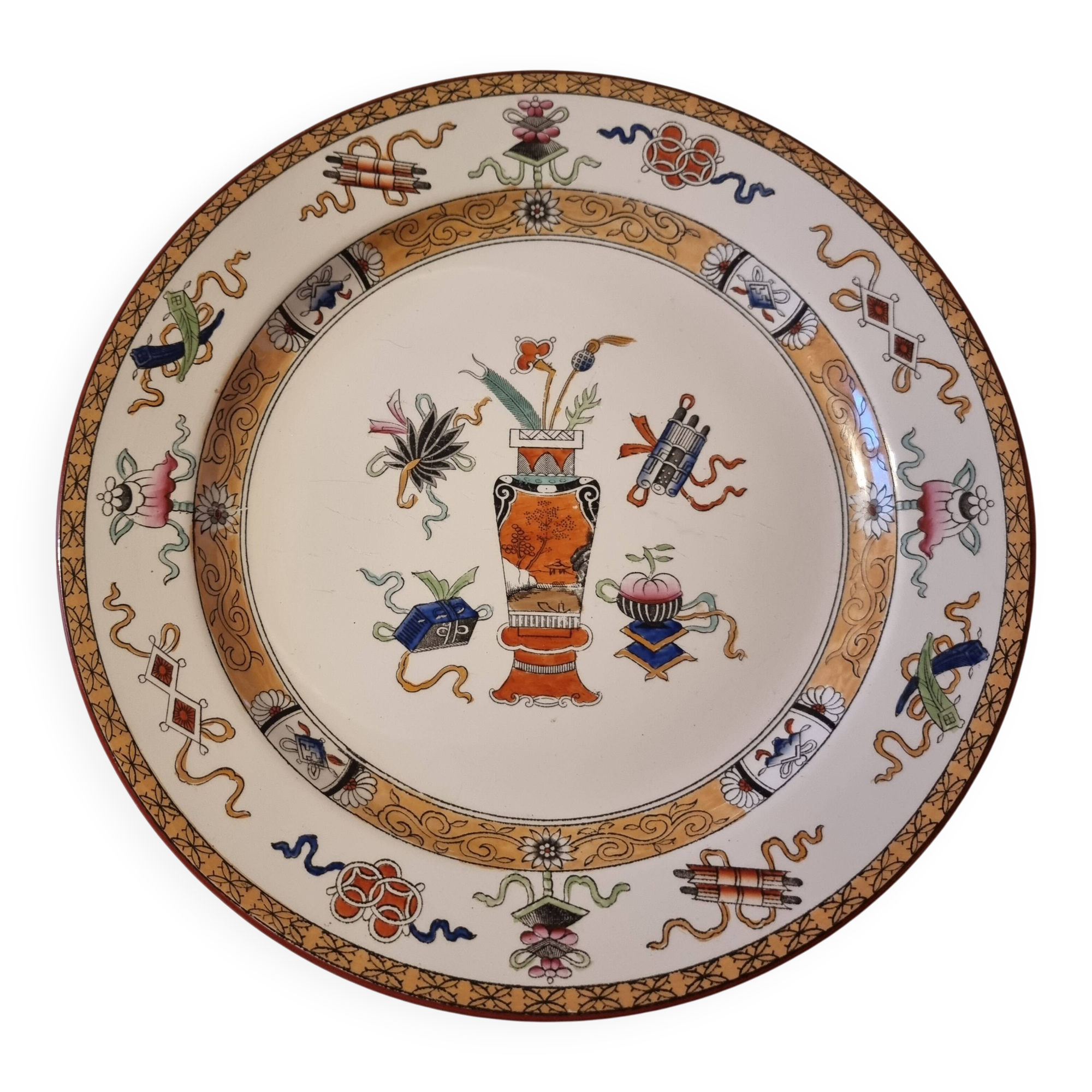 Large antique Maastricht porcelain plate, Japanese style, motif