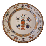 Large antique Maastricht porcelain plate, Japanese style, motif