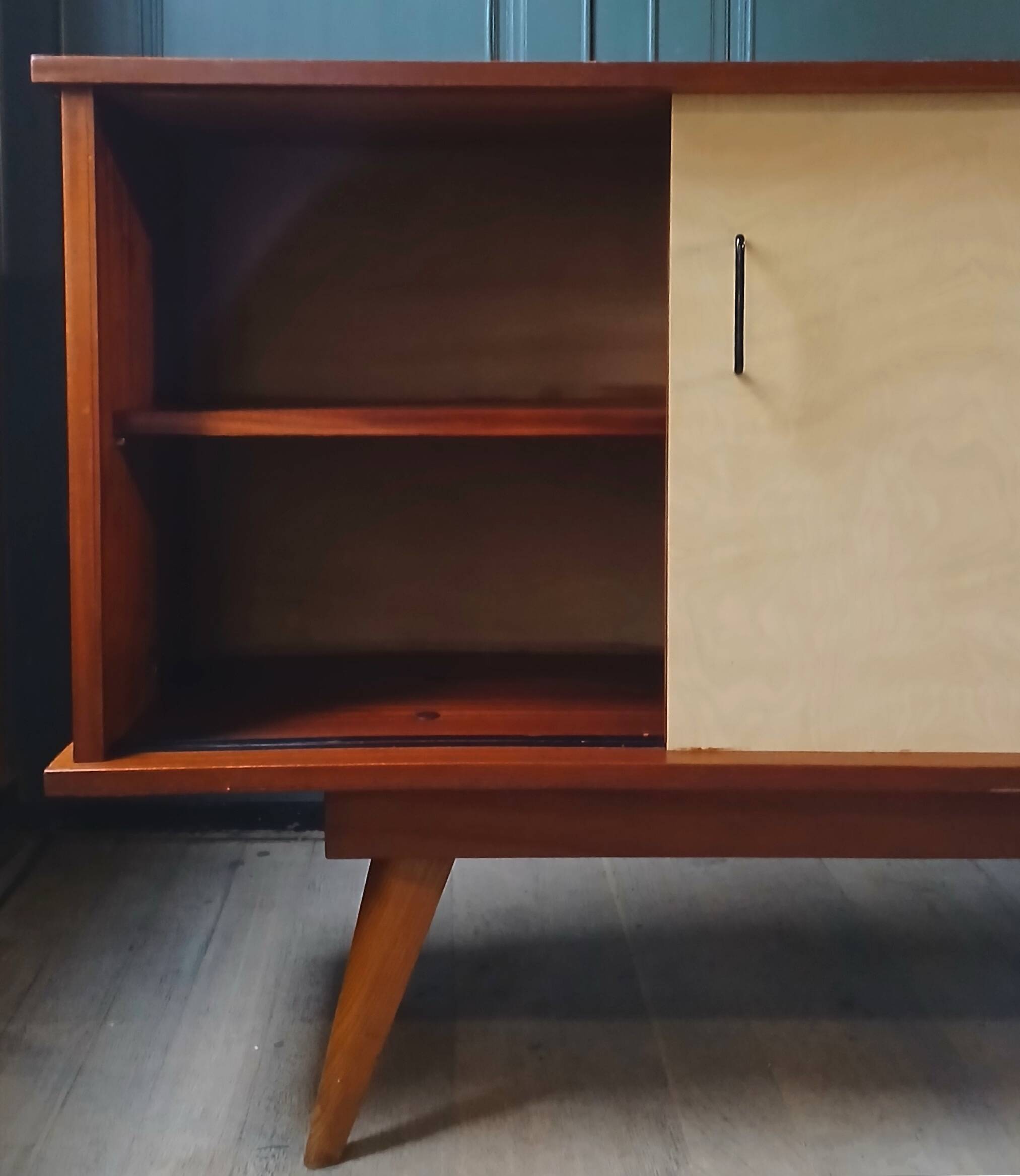 Sideboard with compass feet in wood and formica