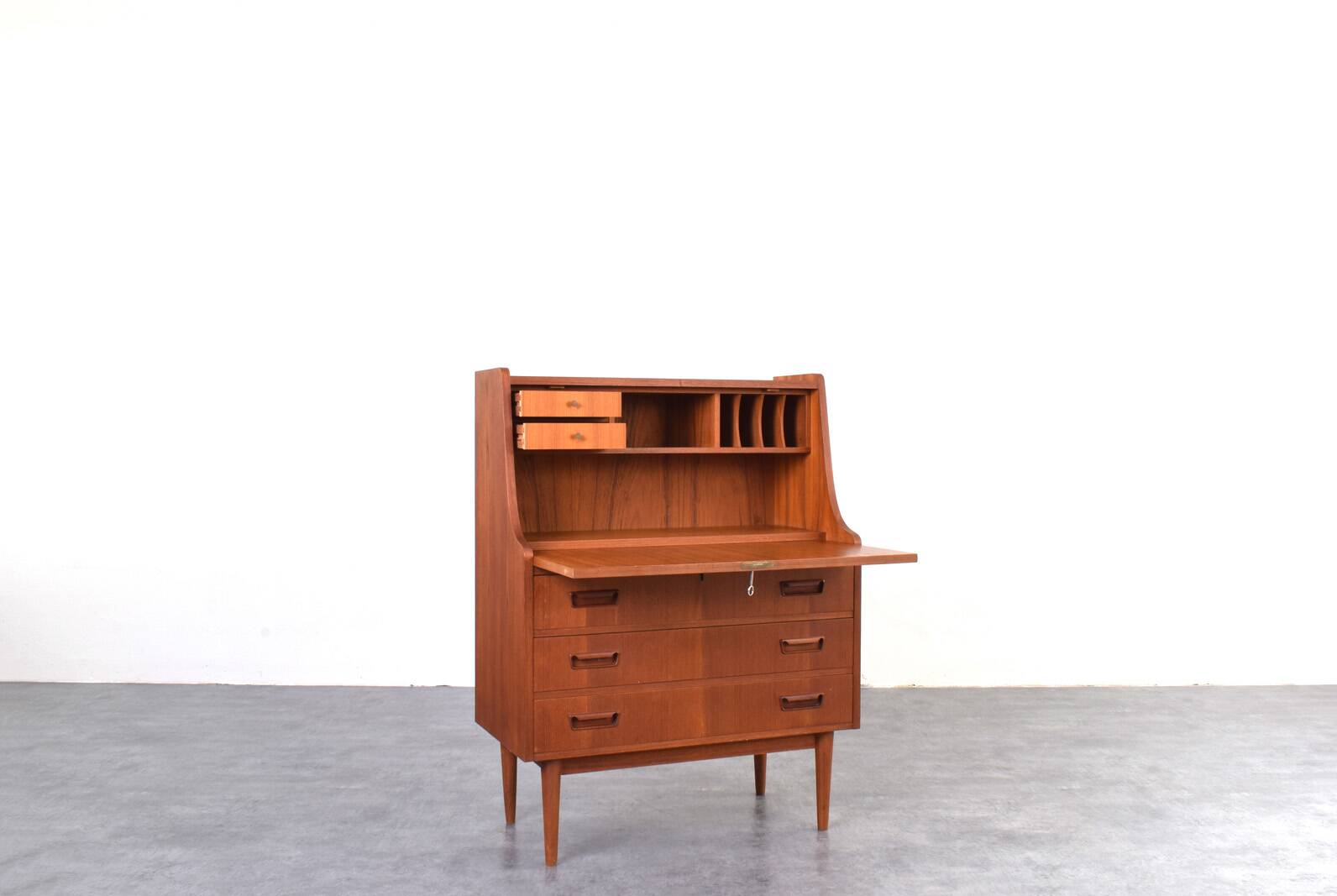 Secrétaire en teck danois du milieu du siècle par Gunnar Nielsen pour Tibergaard, années 1960.