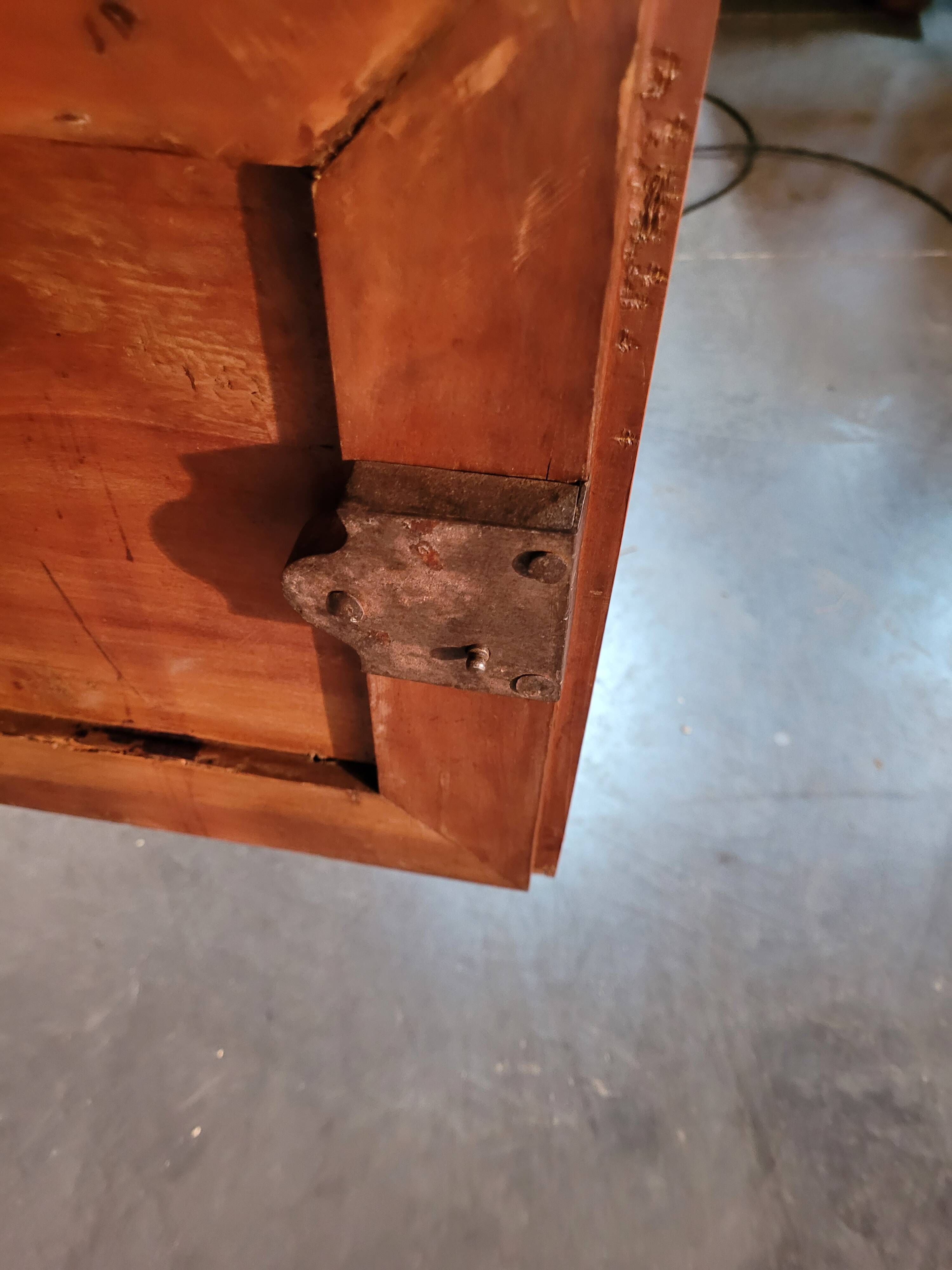 Secrétaire époque Louis XV en merisier massif