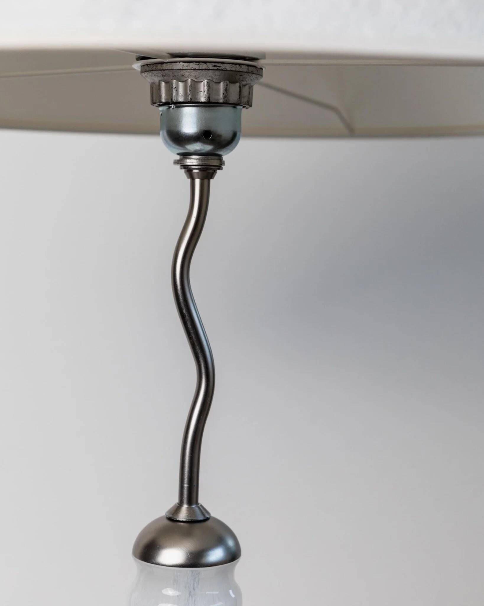 White Murano Glass Table Lamp with Zigzag Silver Metal Details and Textured Silk Shade, Italy 1980s