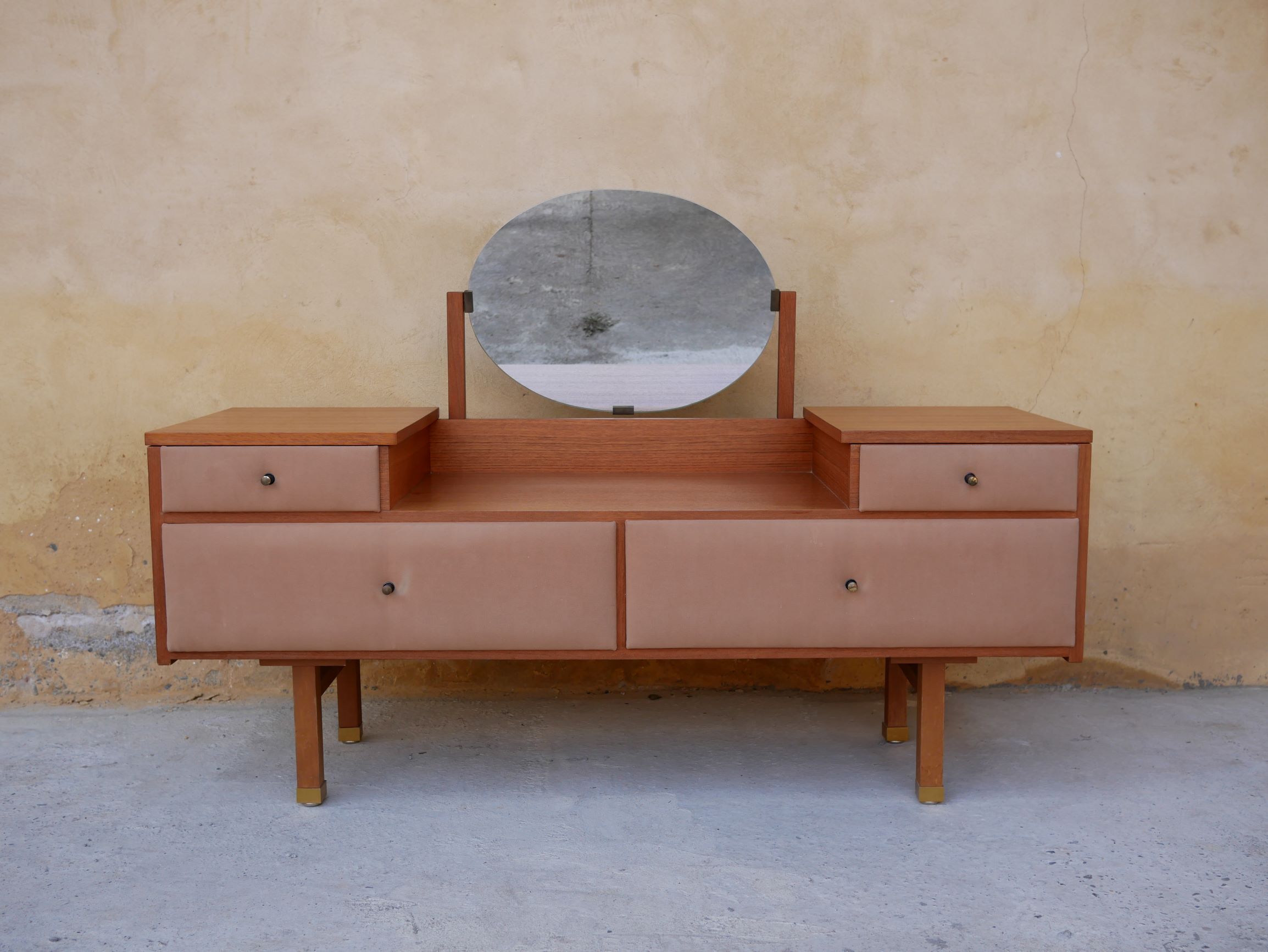 Dressing table / Dresser by Roger Landault