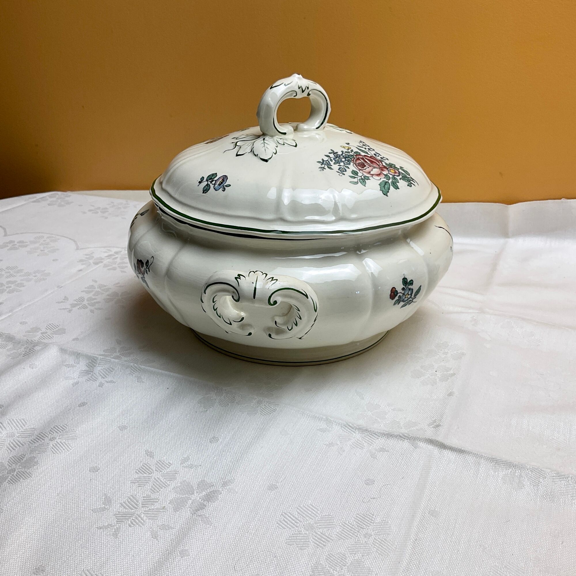 Former Vegetable Soup Pot Villeroy and Boch Mettlach Saarland