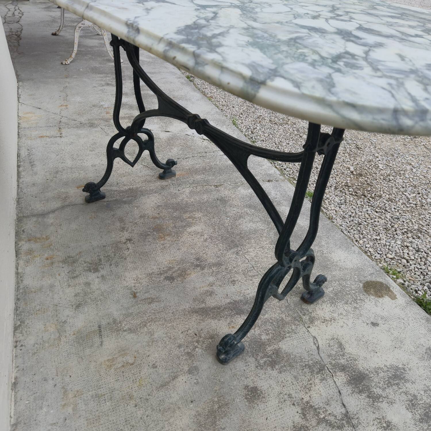 Antique cast iron and marble bistro restaurant table - 1.40m