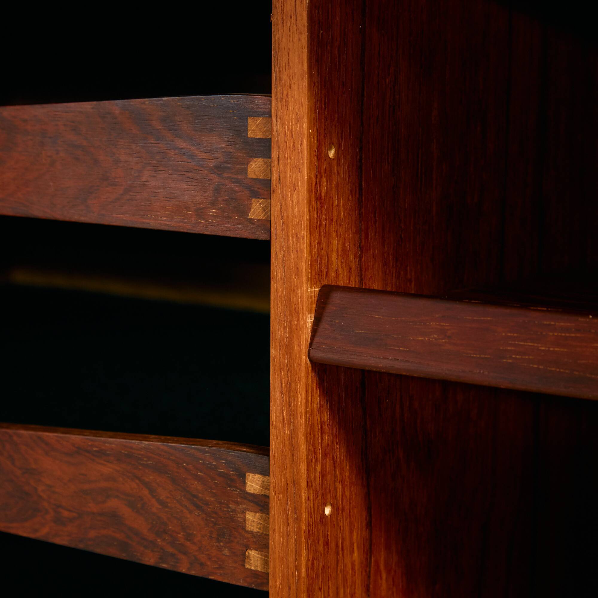 MK10673 Restored rosewood sideboard by Henry Rosengren Hansen for Brande Mø