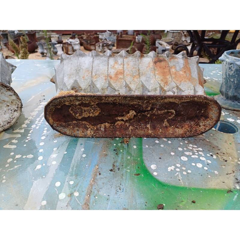 4 cast iron planters from 1900 from Charleville-Mézières