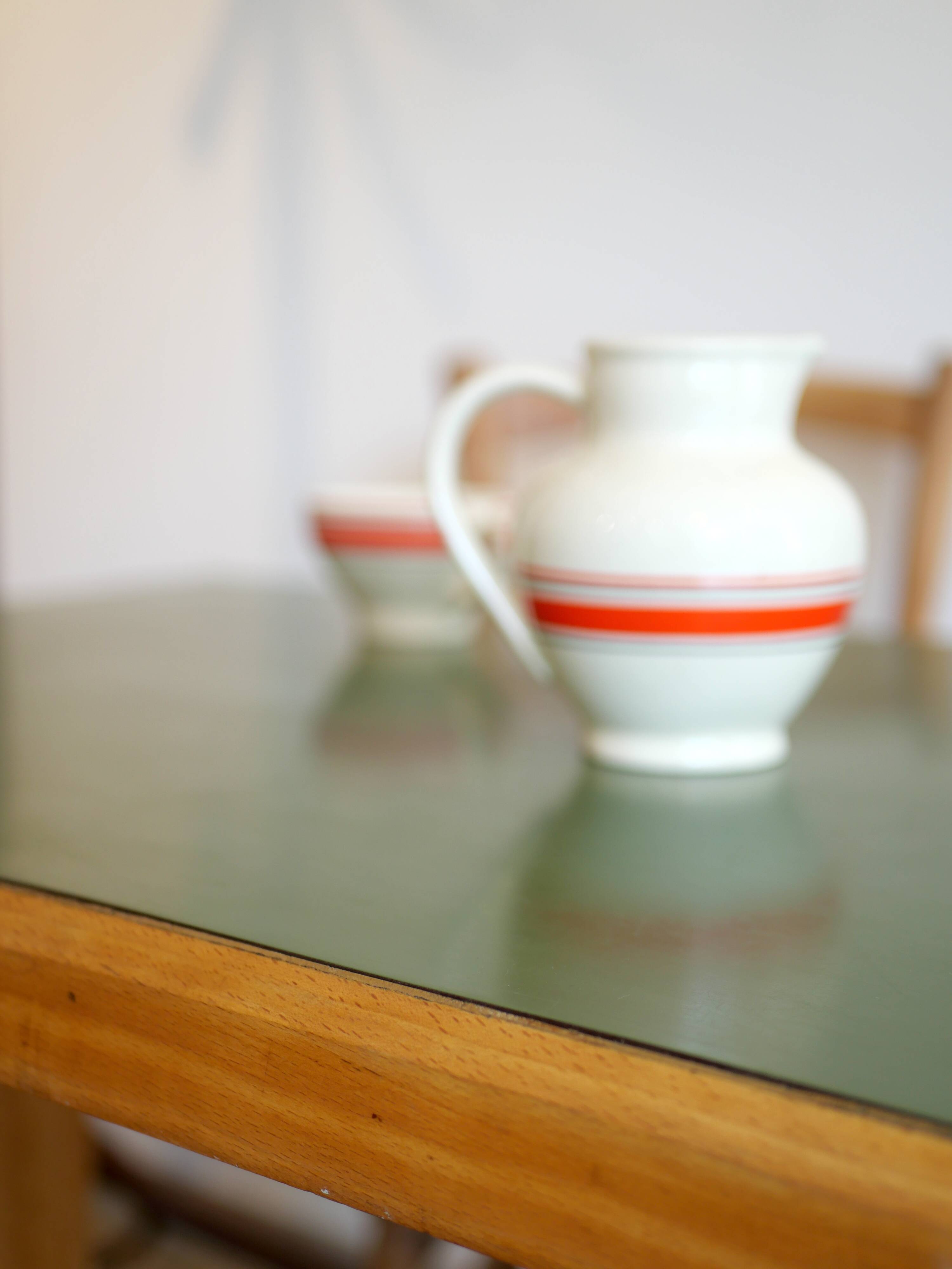 Bistro table and its two 1950s chairs