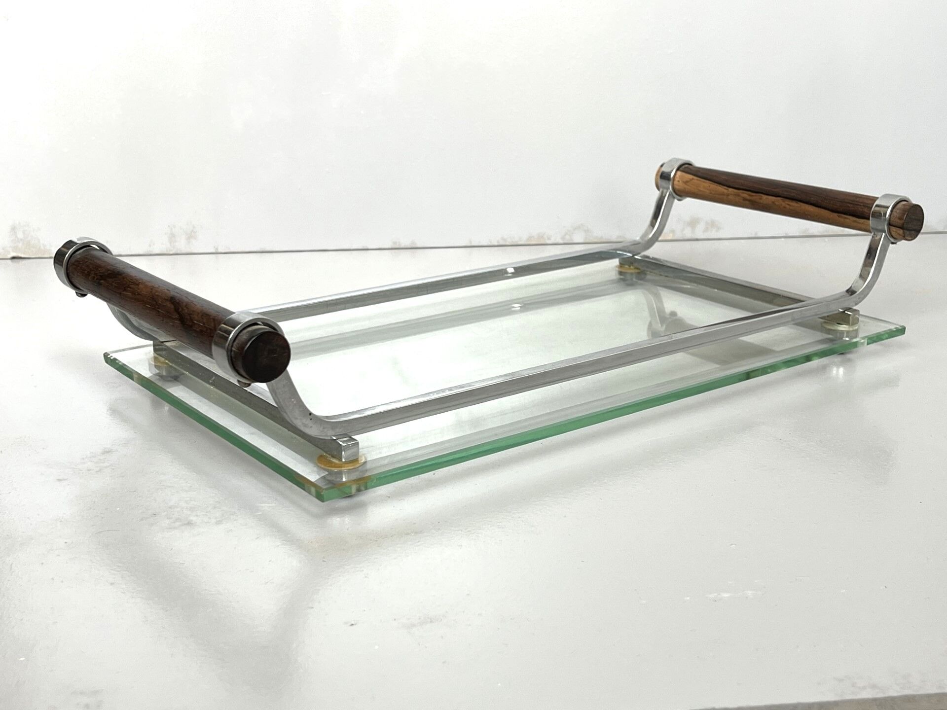 Modernist plateau 30s