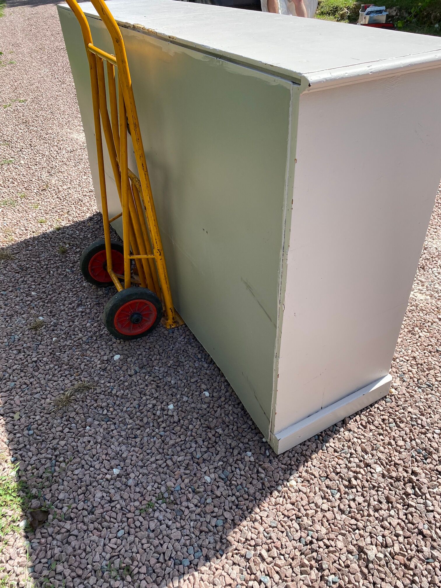 Workshop cabinet with drawers
