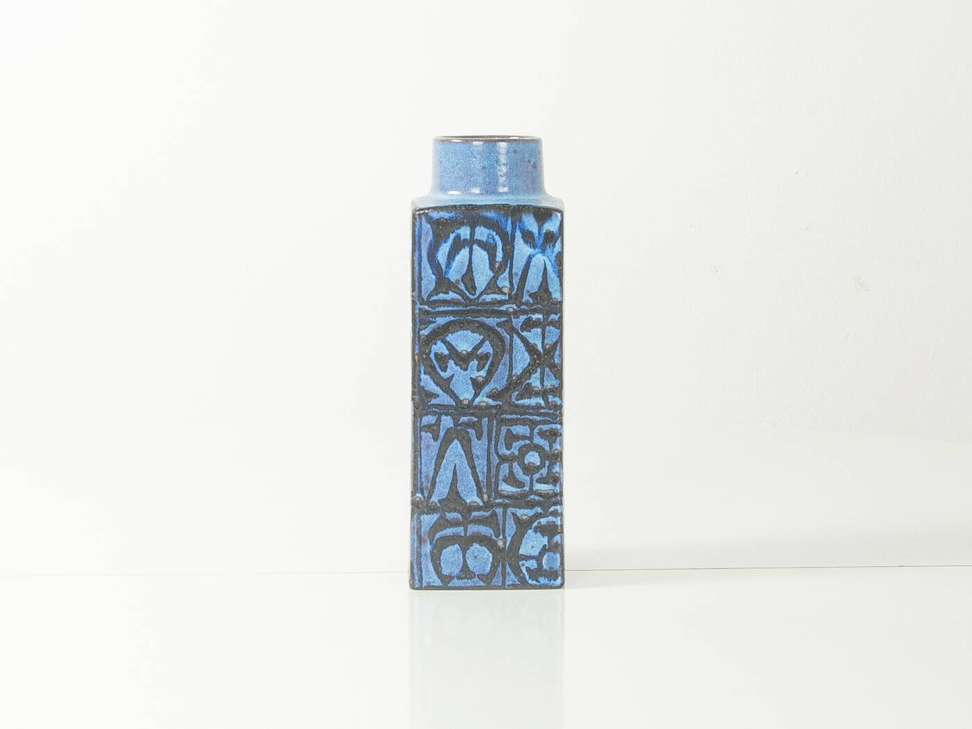Expressive vase from the Baca series by Nils Thorsson for Royal Copenhagen
