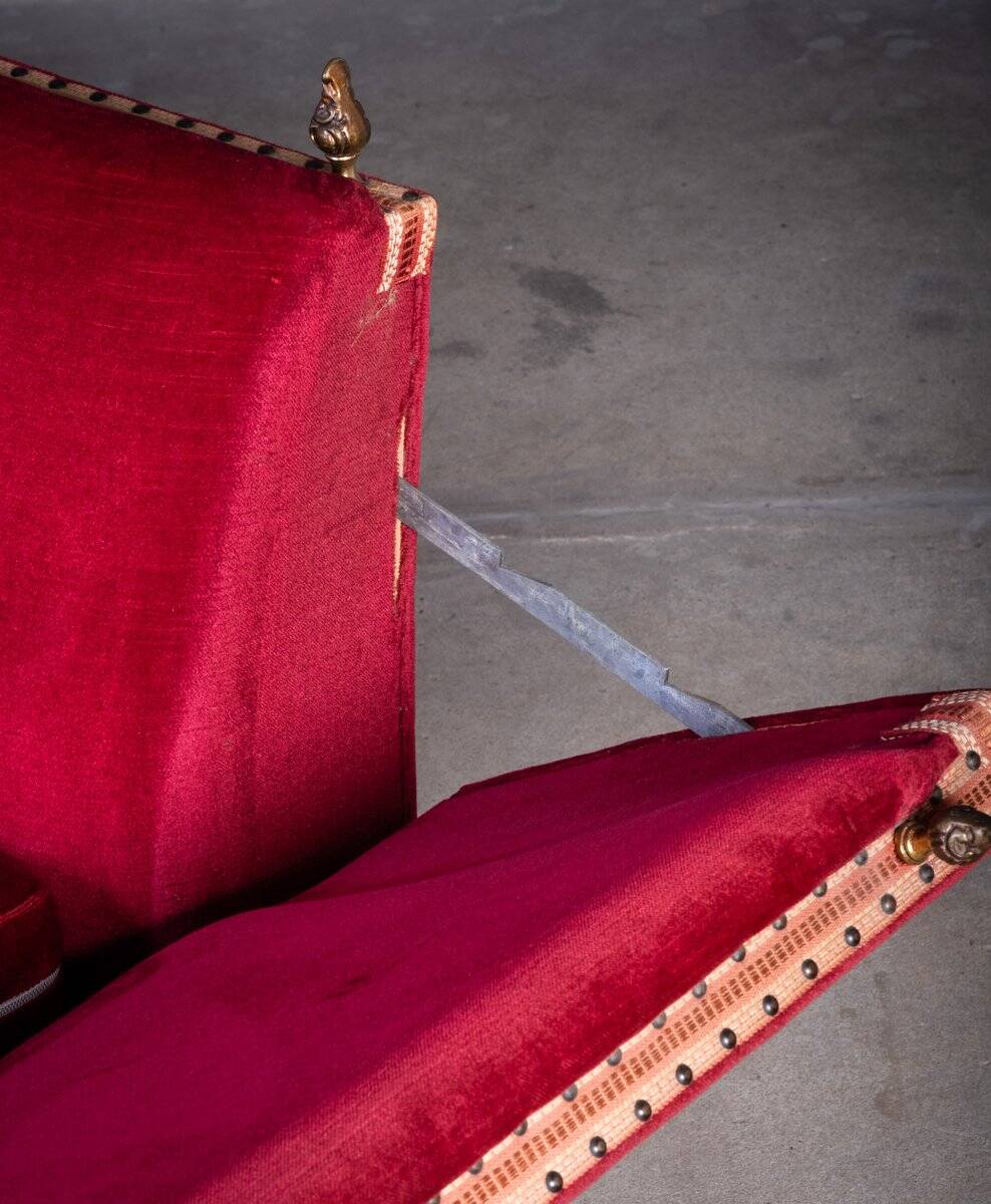 Knole Vintage Canapé in Red Velvet with Floral Cushions, 1950s