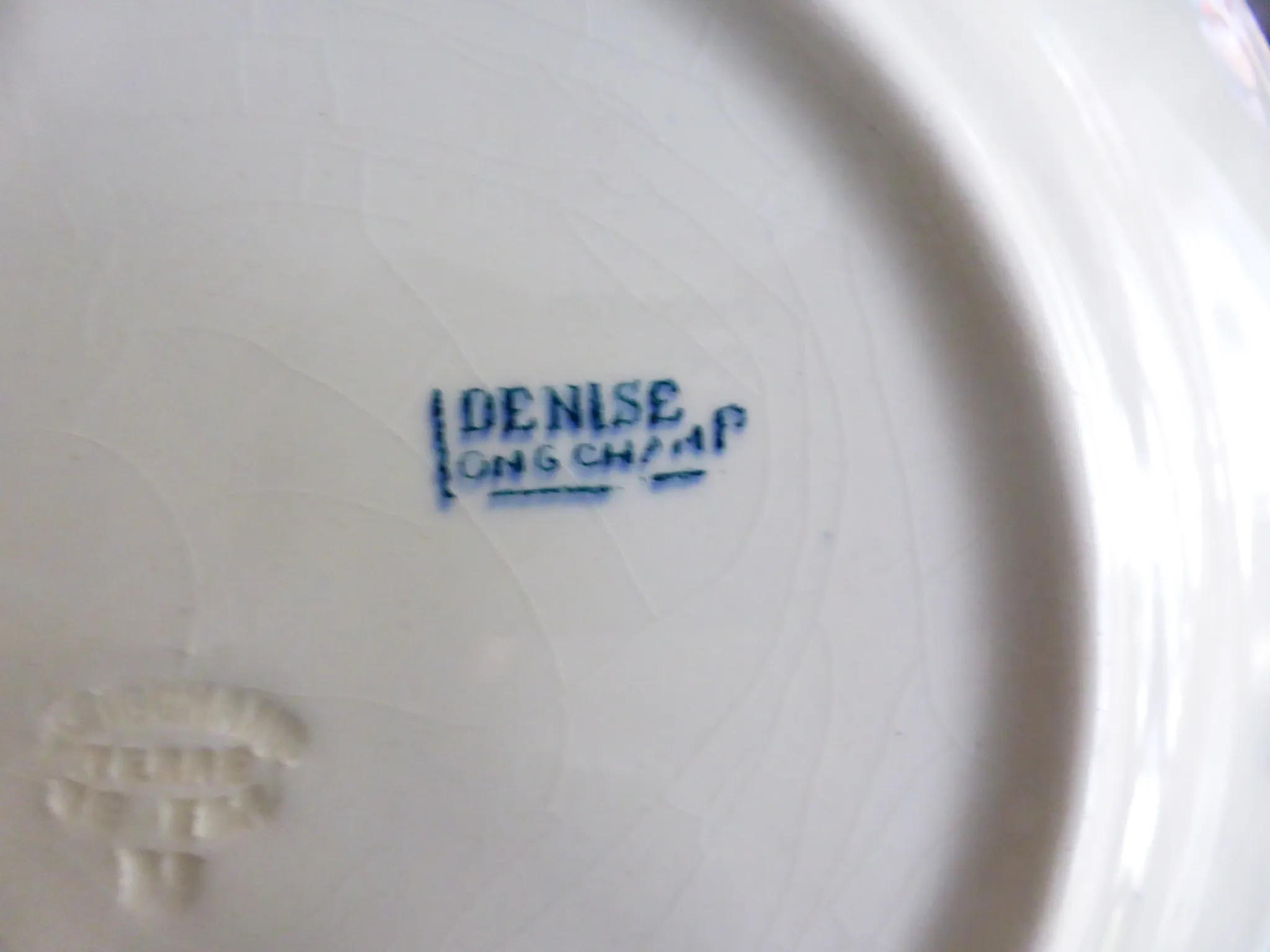 Assiette plate, Longchamp en terre de fer, modèle Denise 221253