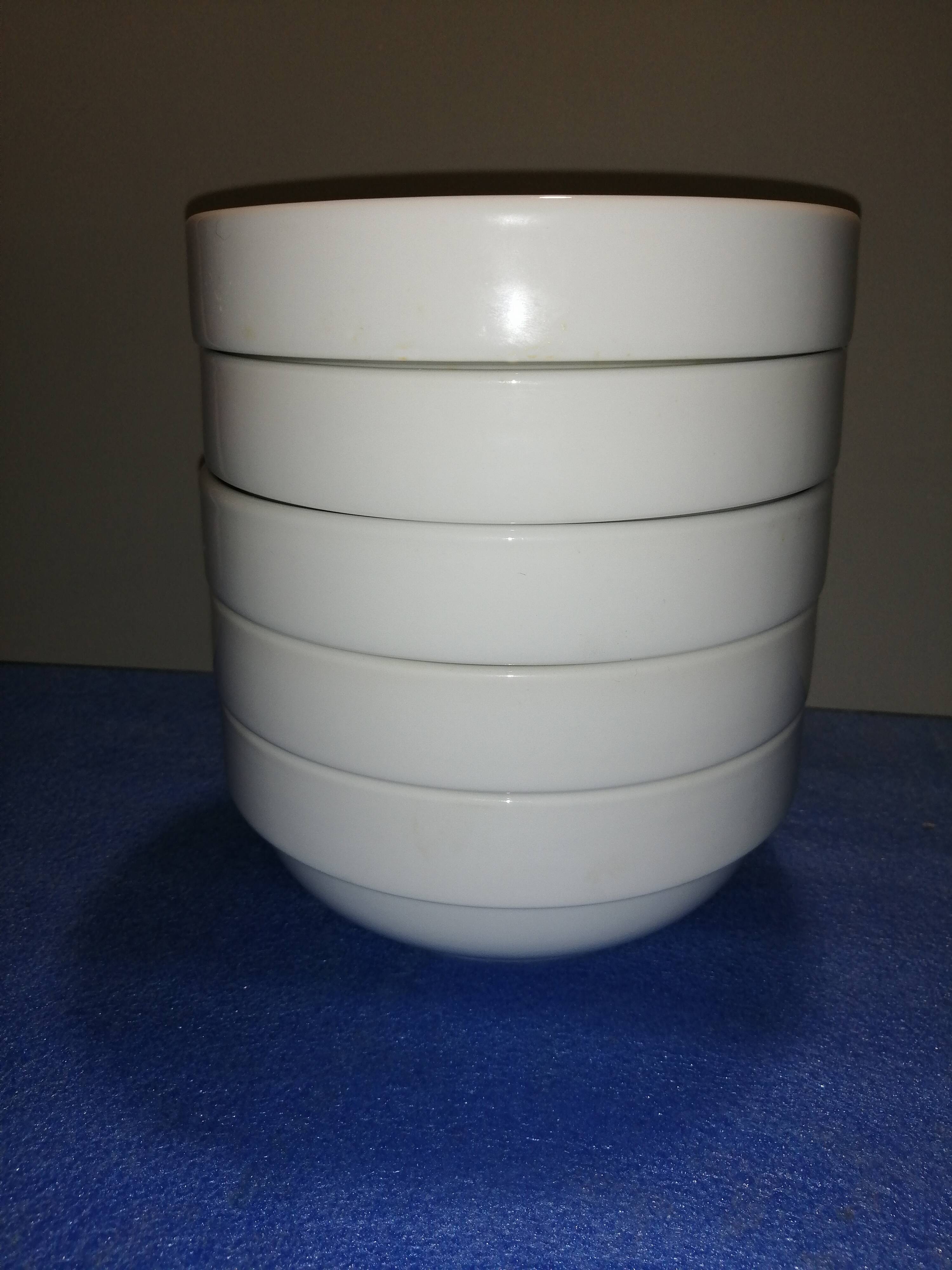 White ceramic rice bowls