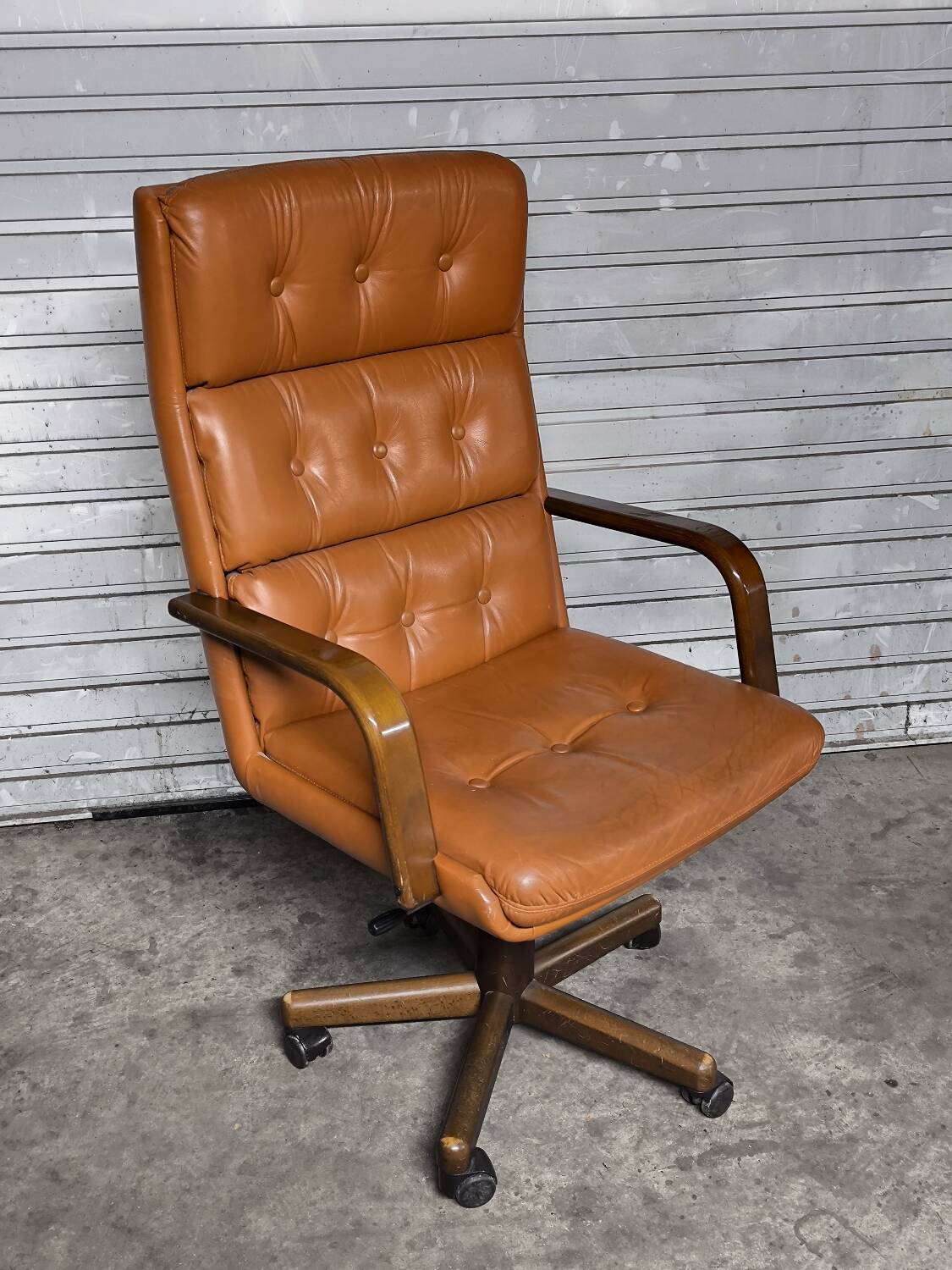 Vintage Knoll armchair
