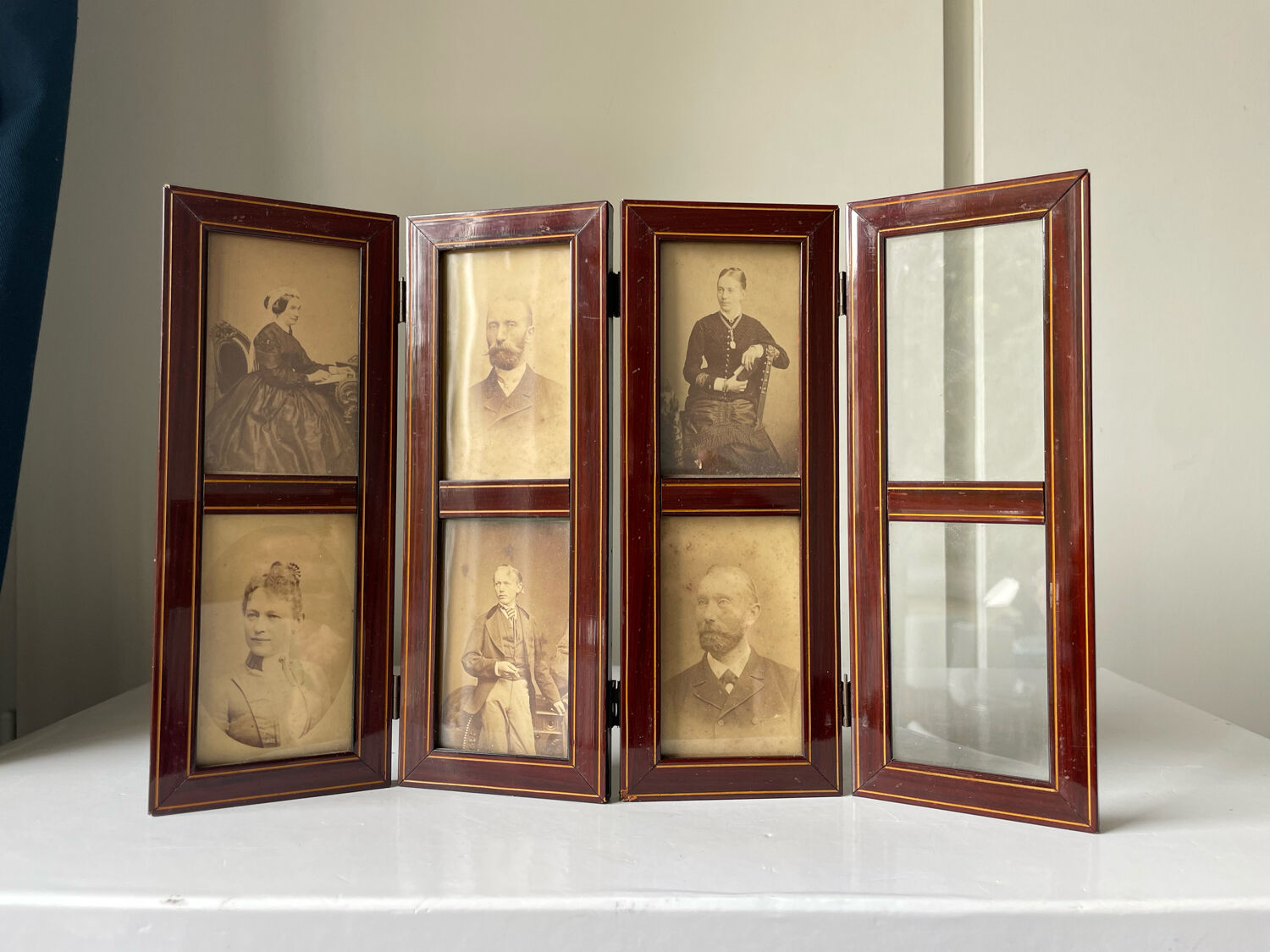 1800’s wooden foldable picture frame