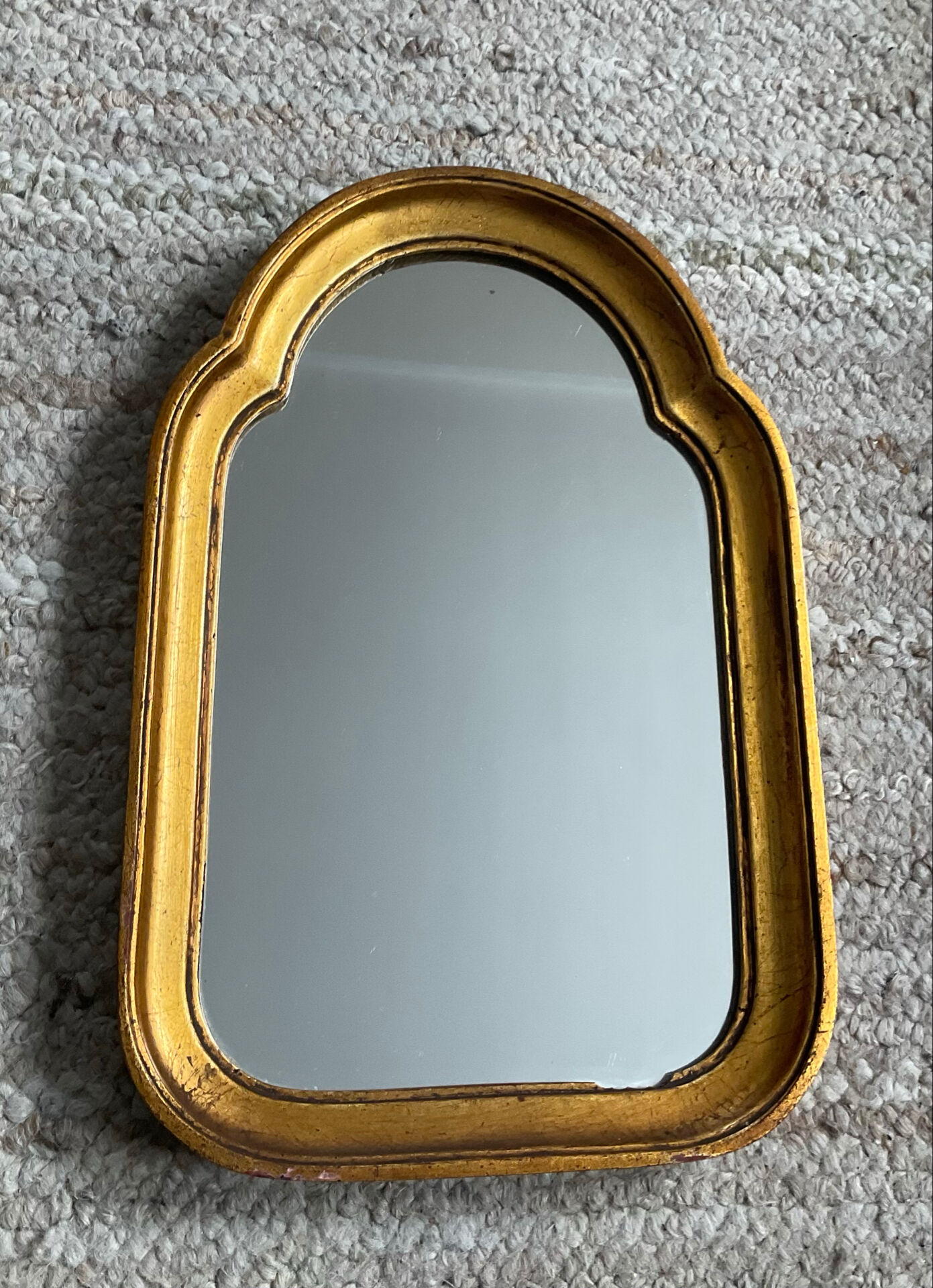 Ancien petit miroir en bois doré années 70