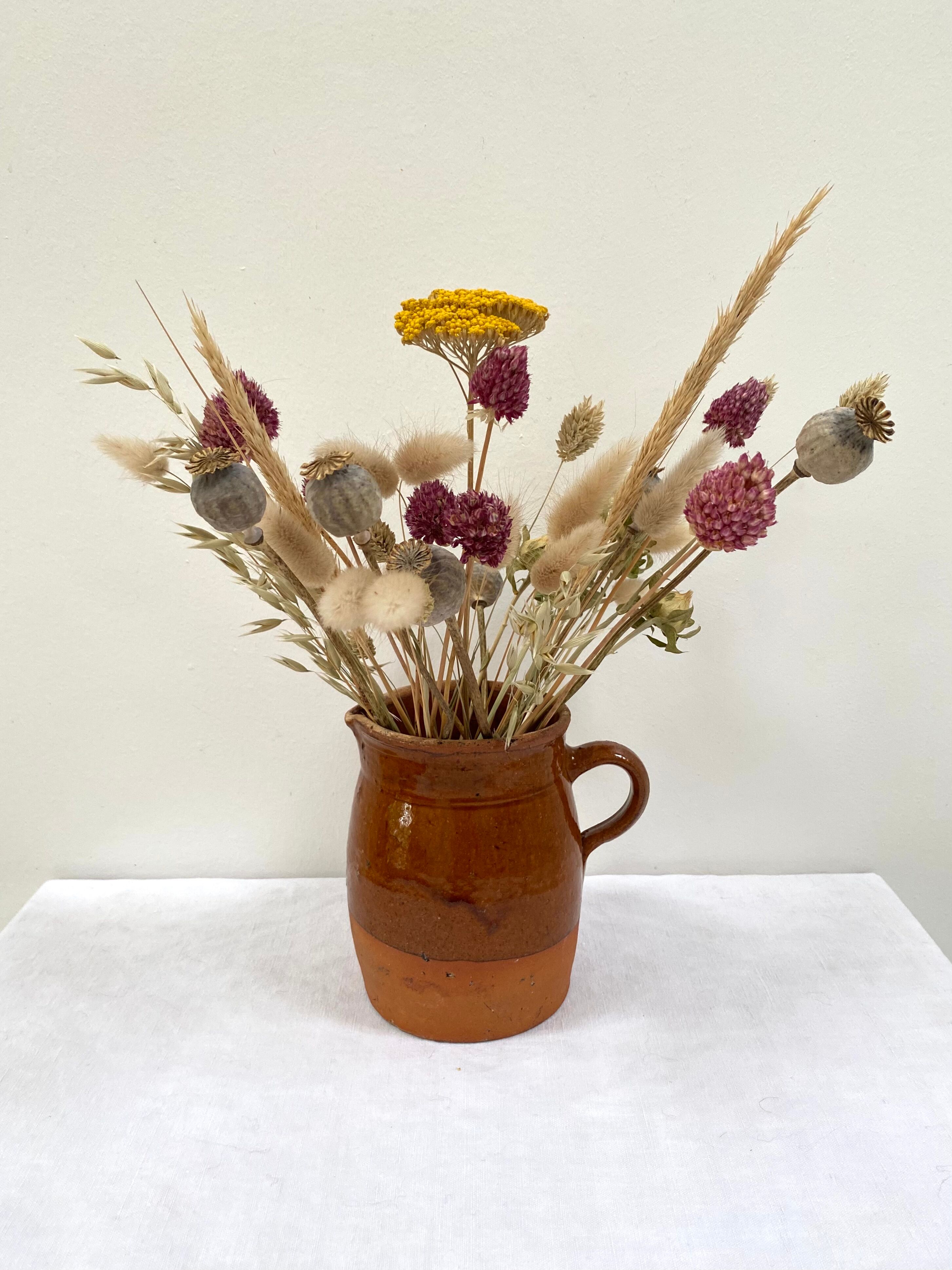 Pitcher old vase in two-tone sandstone