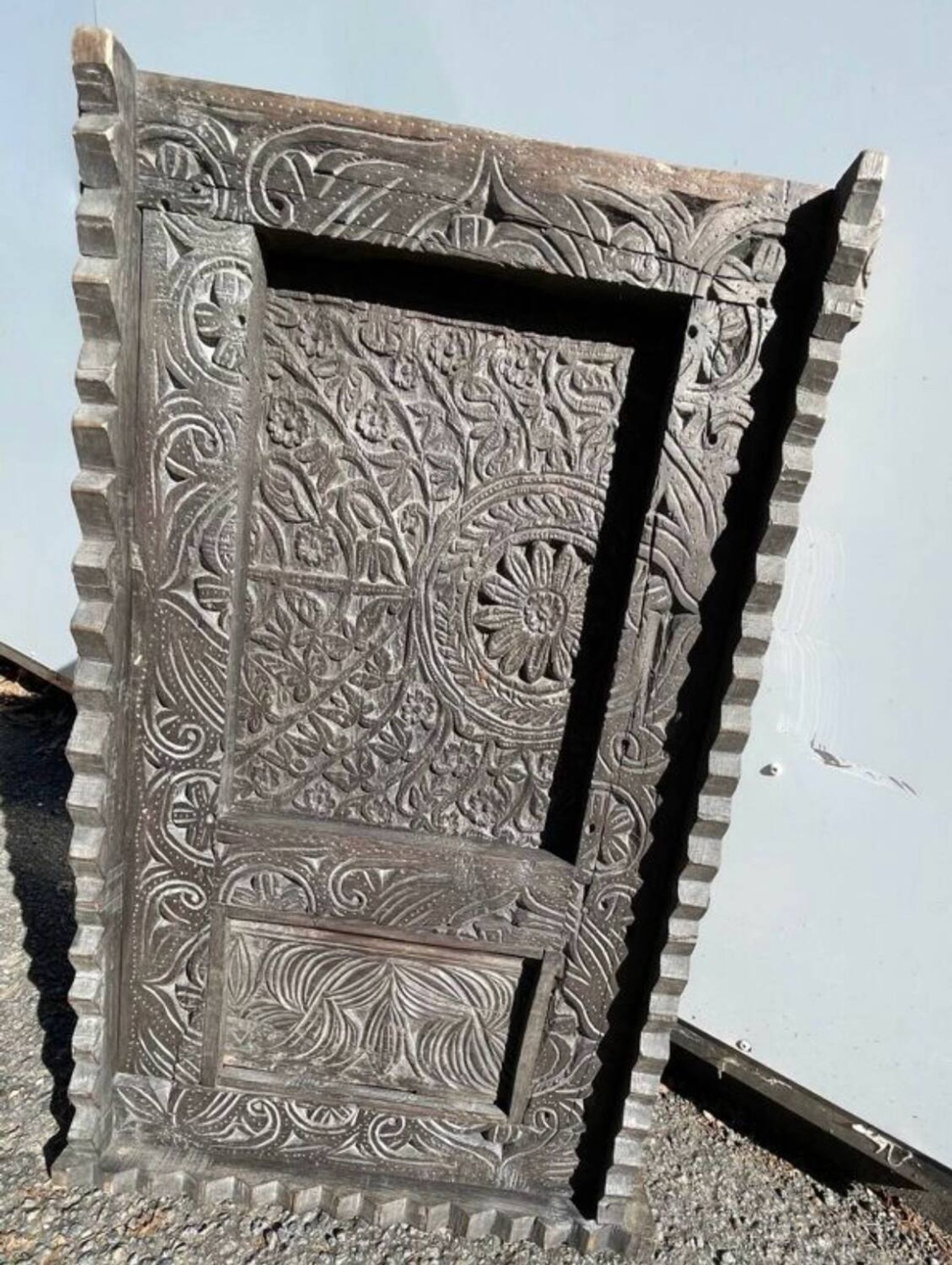 Himalayan Chalais Gate