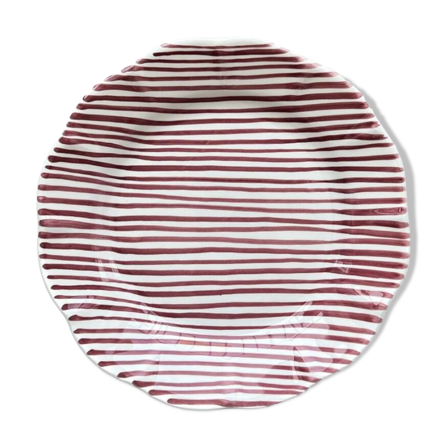 Fine burgundy striped plate 25cm