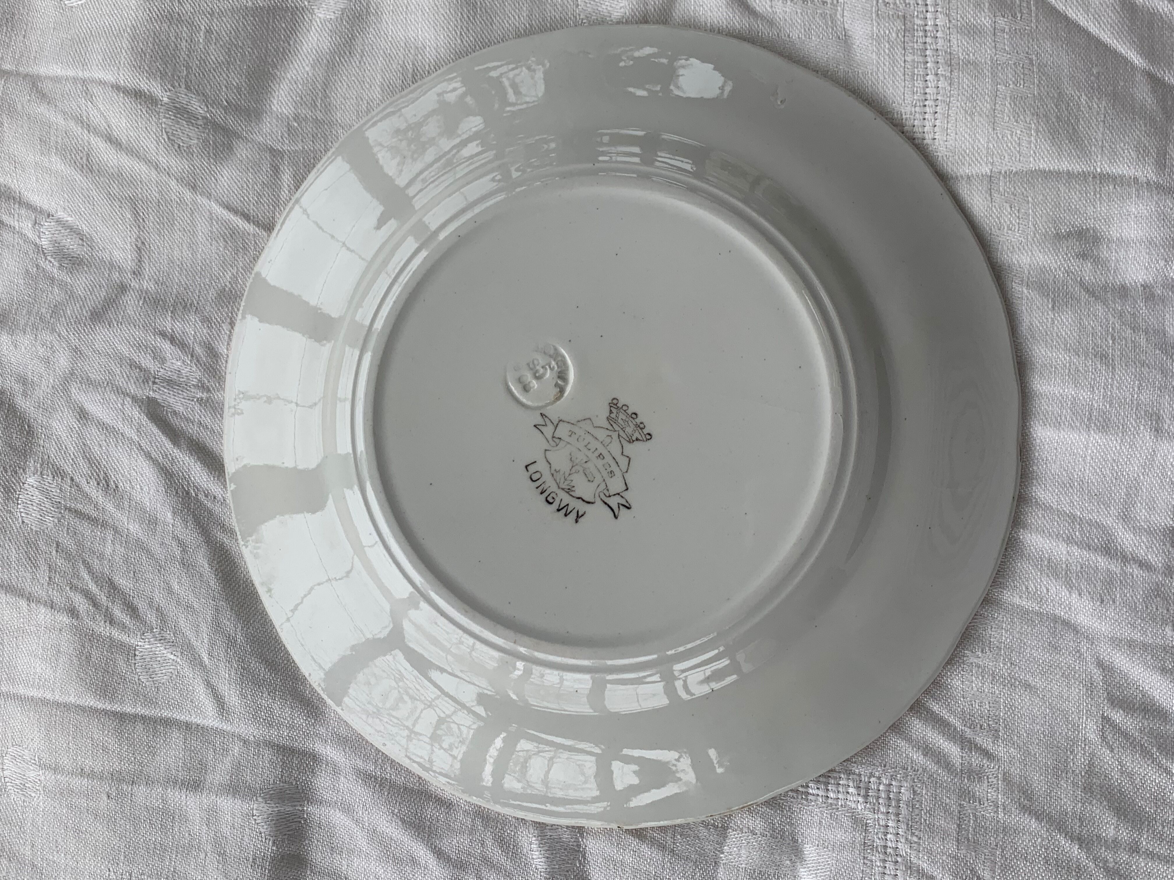 6 flat plates tulip pattern, longwy. Art deco