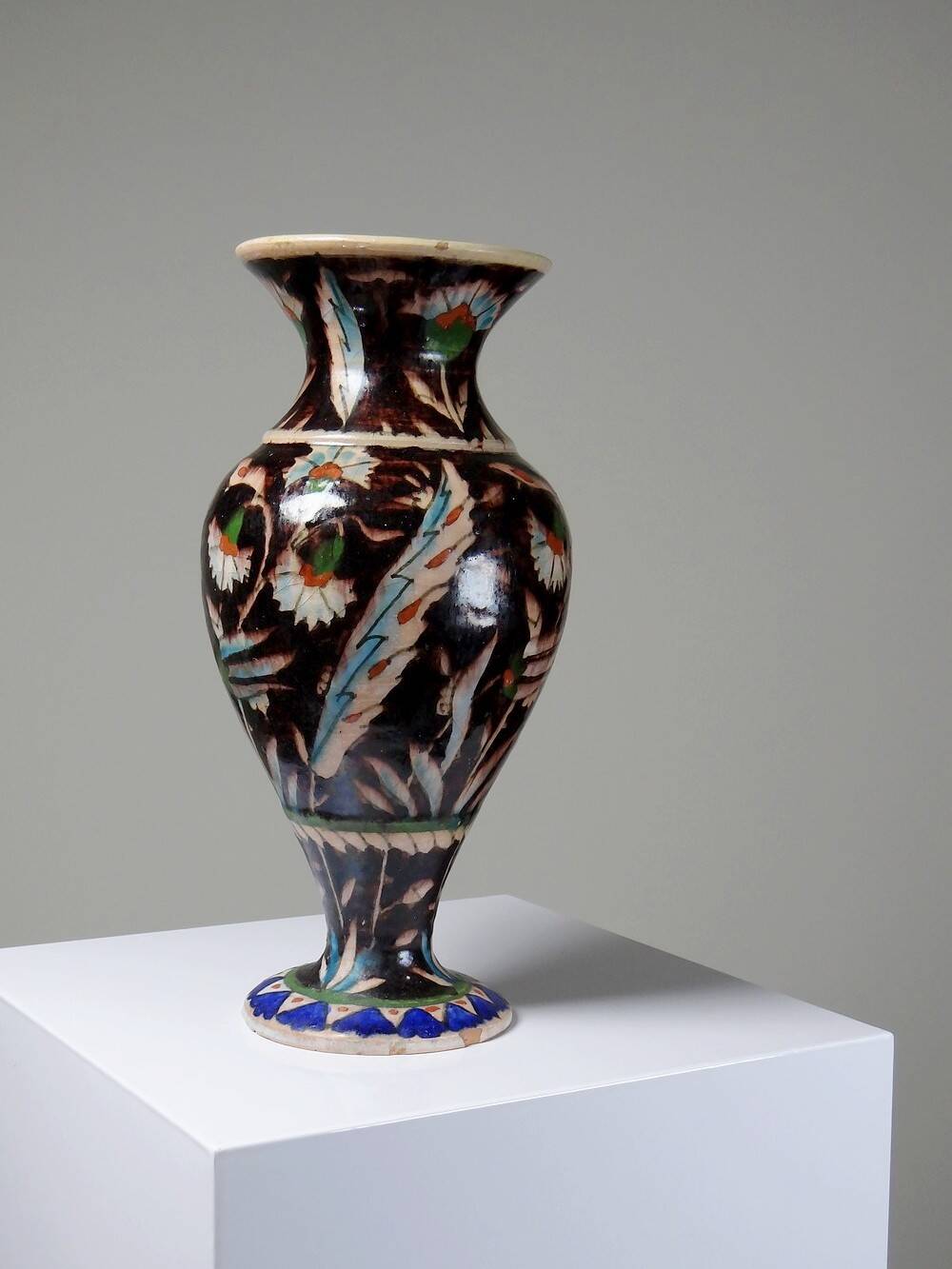 Karakashian-Balian ceramic pottery vase 19th-20th century