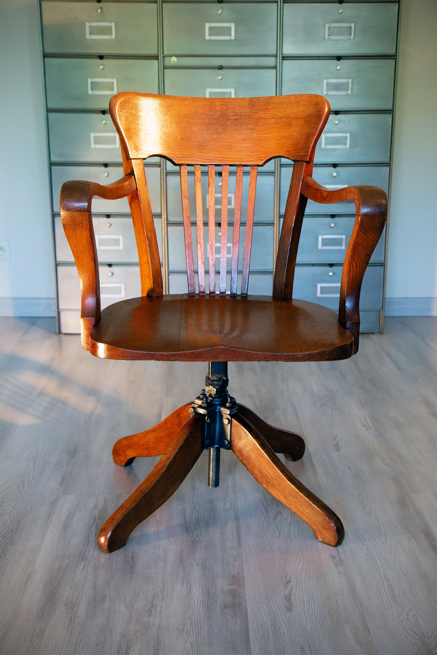 American armchair year 30, adjustable