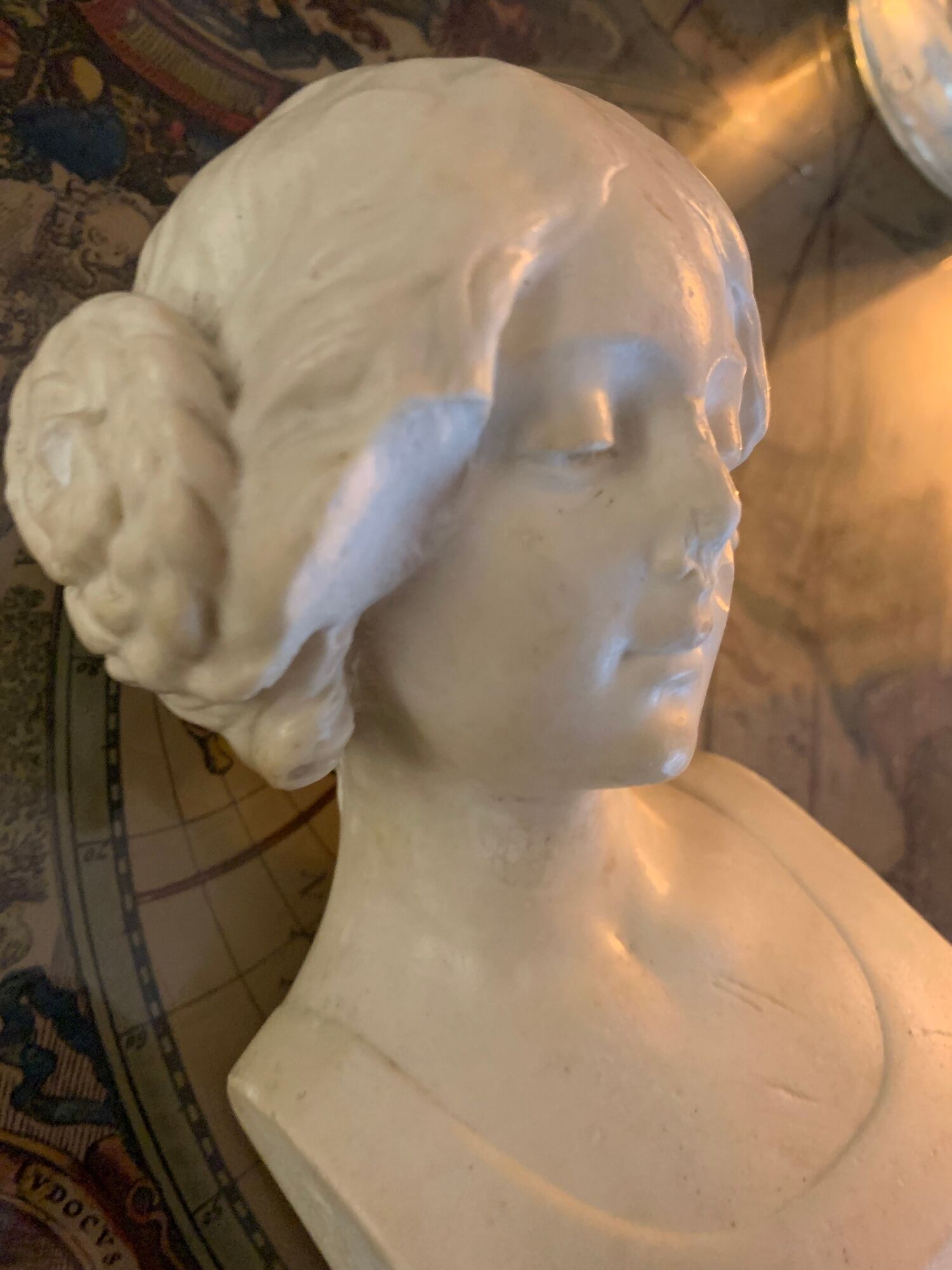 Fritz Kochendörfer, signed Hofkunstanstalt 1891 century, Münschen. Sculpture, original, albâ stone