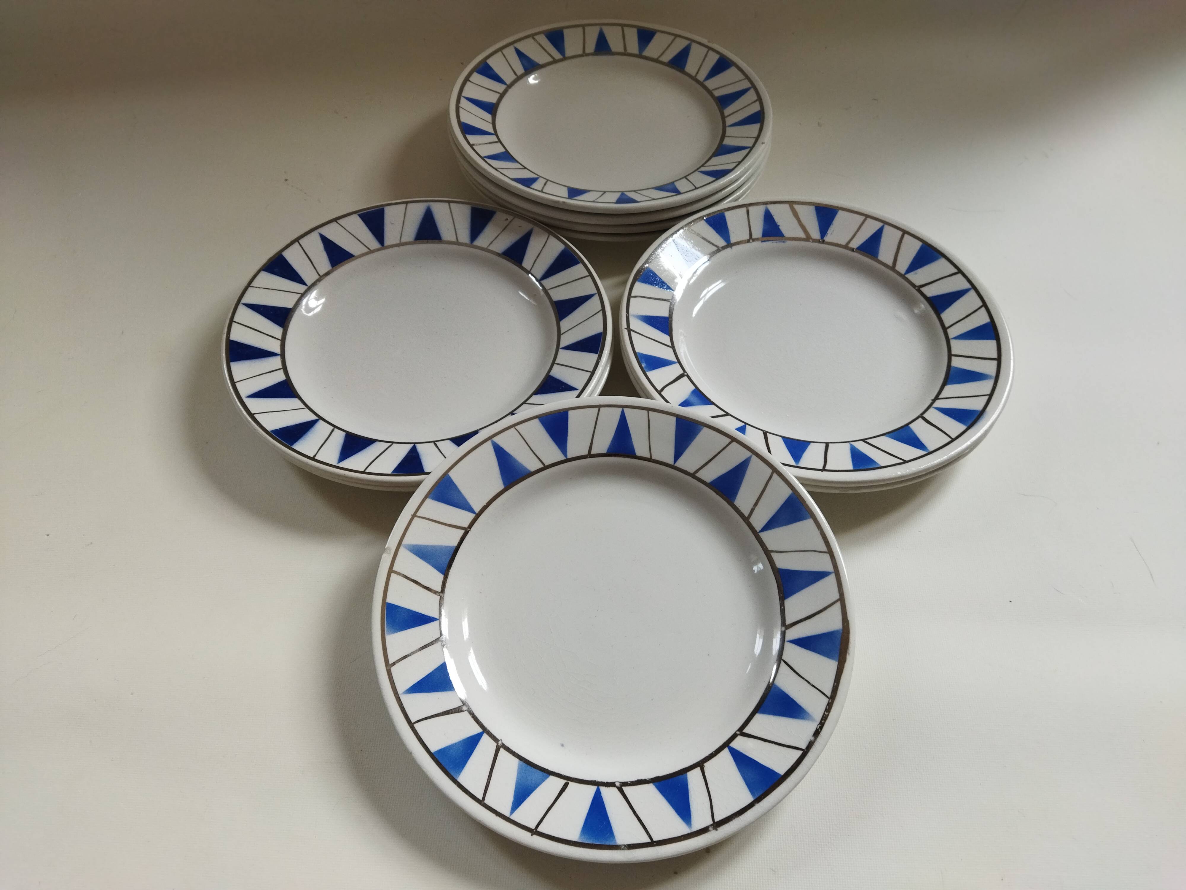9 dessert plates Hamage & Moulin des Loups, Etoile bleu model
