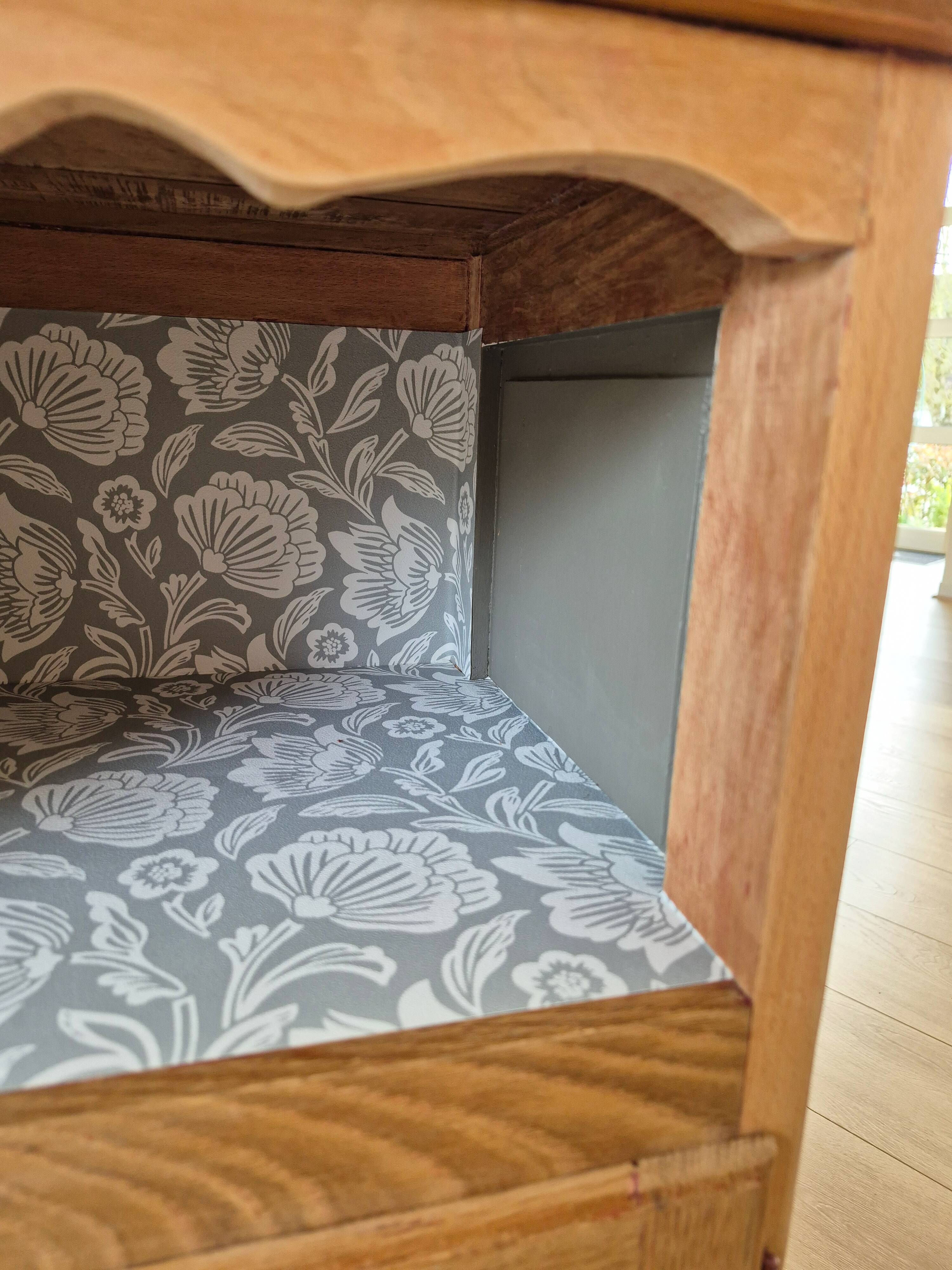Antique English bedside table in solid wood, refurbished.