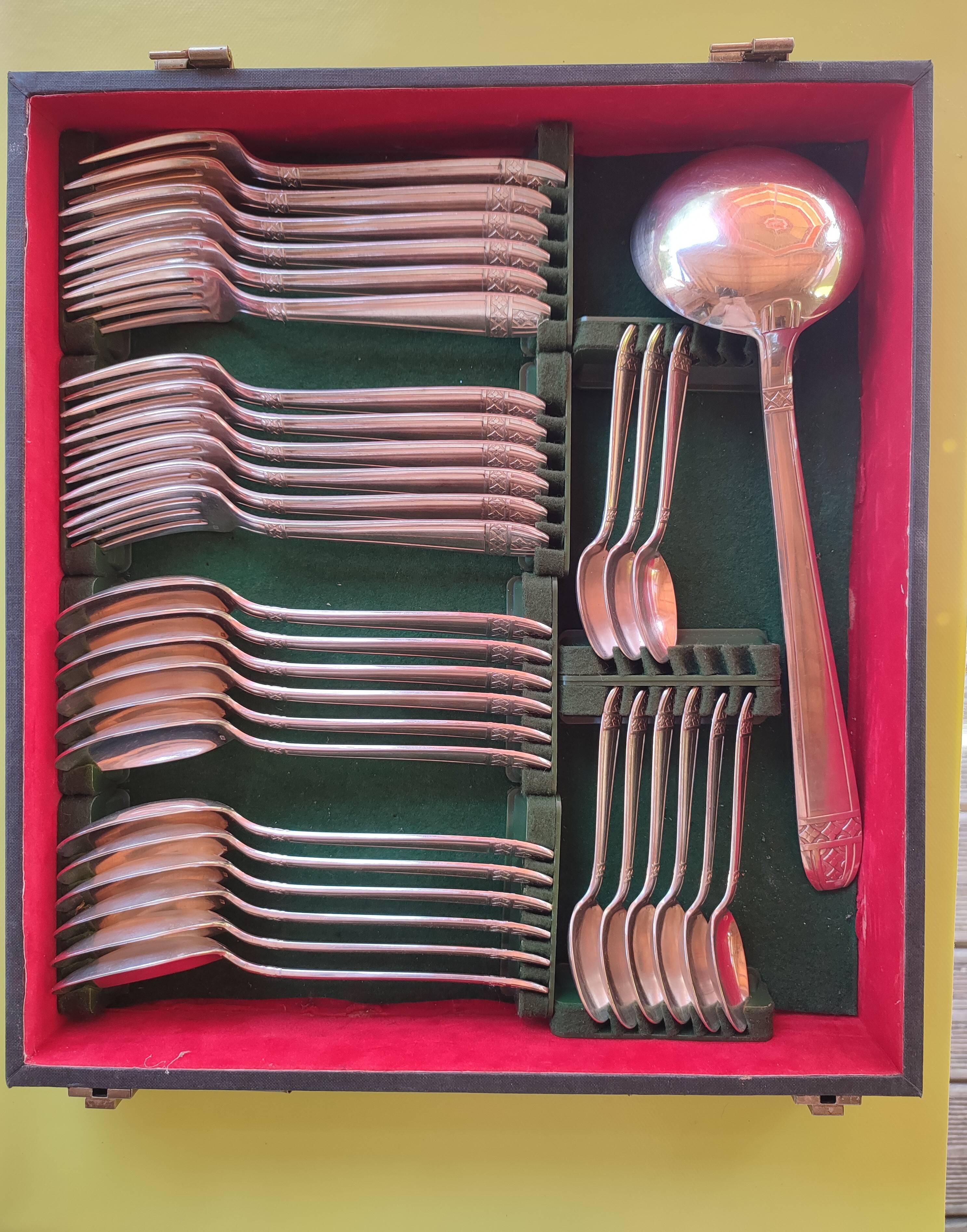 Silver-plated cutlery set - monaco grand prix model with case