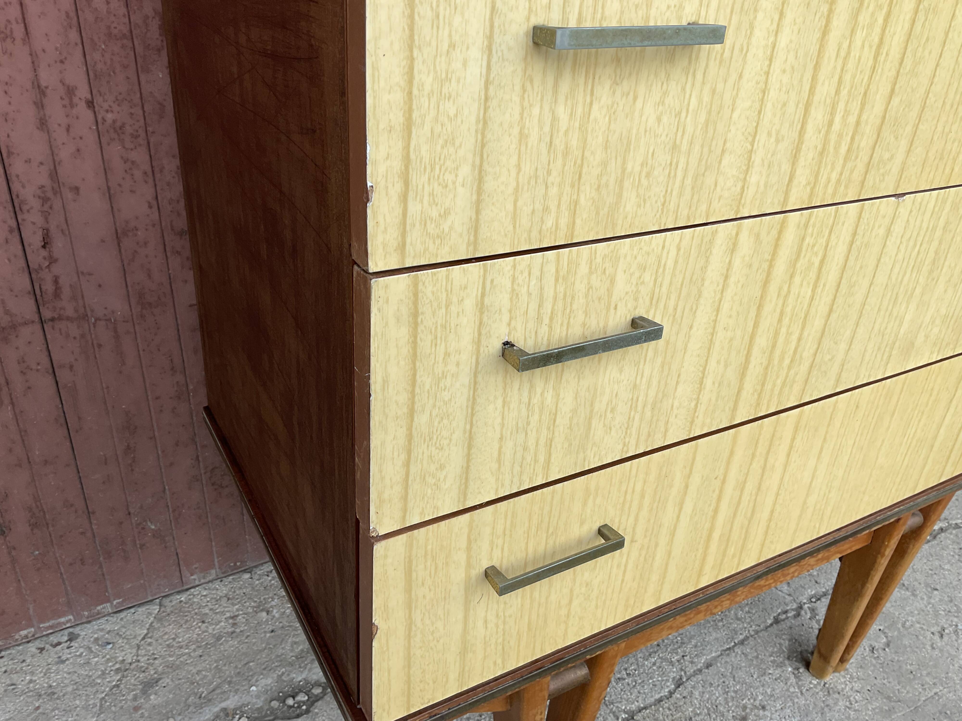 Vintage chest of drawers