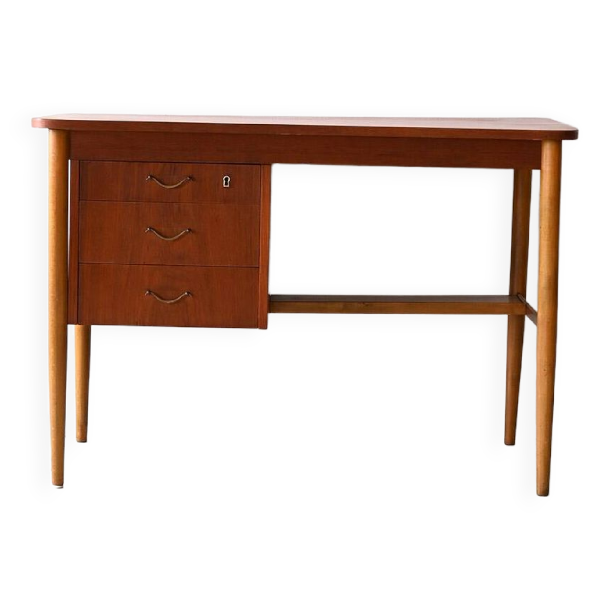 Nordic desk with drawers