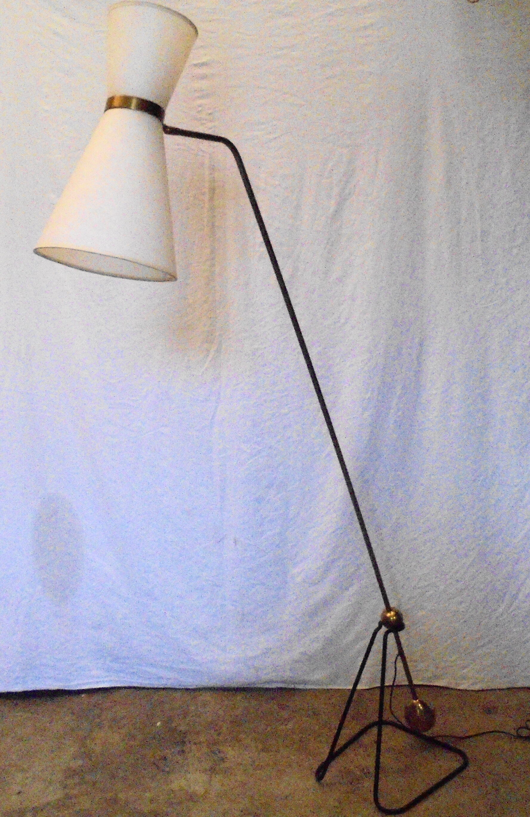 1950s swinging lamppost