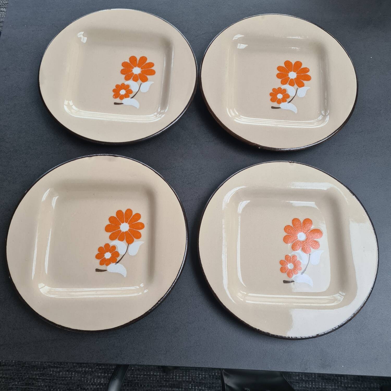 Set of 4 St Clement plates