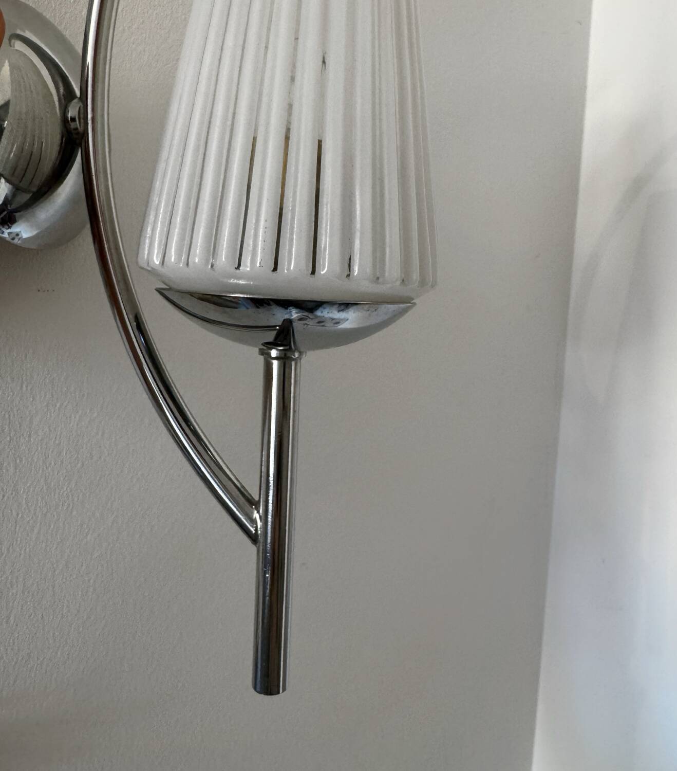 Chrome and ribbed glass wall lights from the 60s (X2)