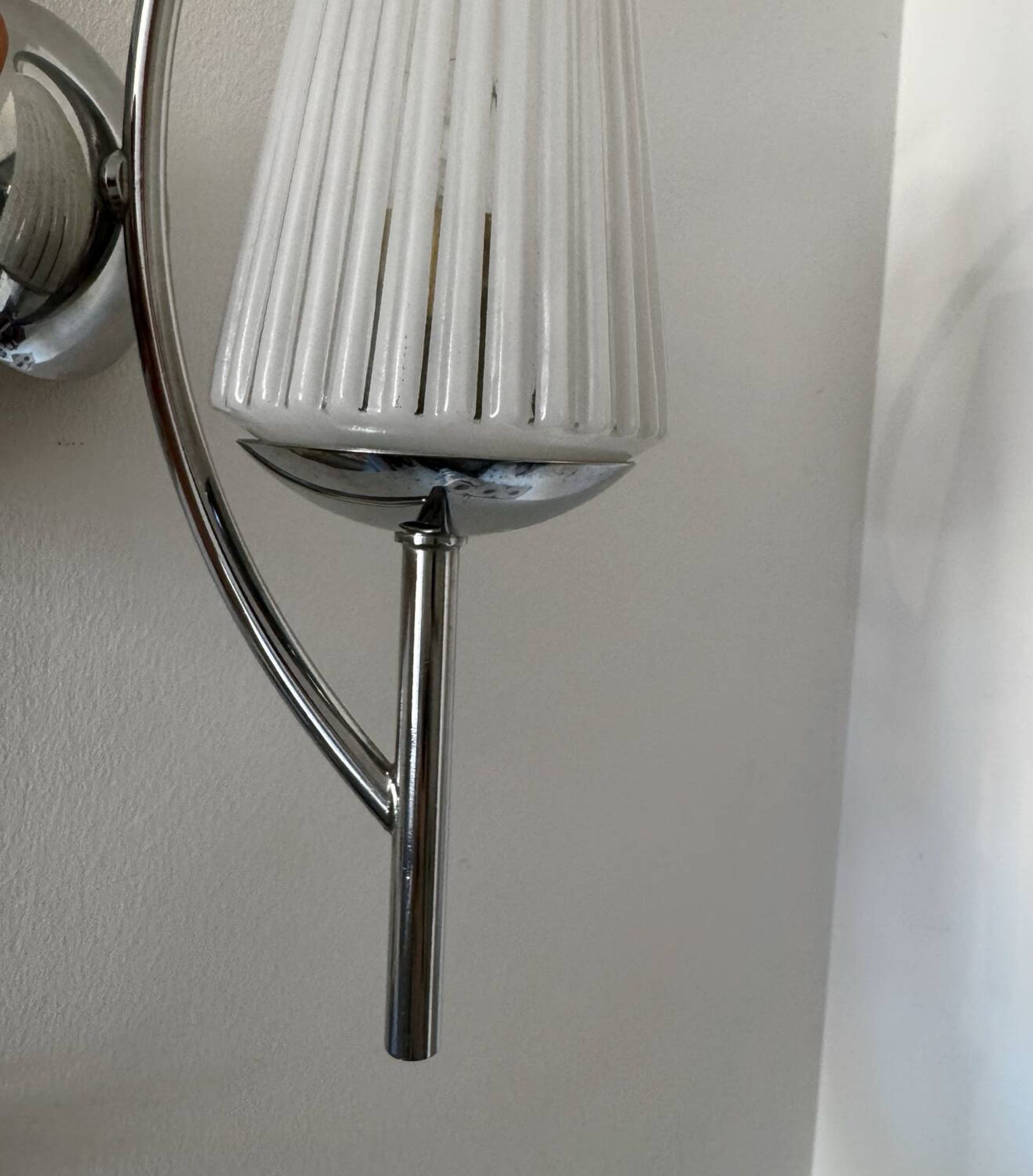 Chrome and ribbed glass wall lights from the 60s (X2)