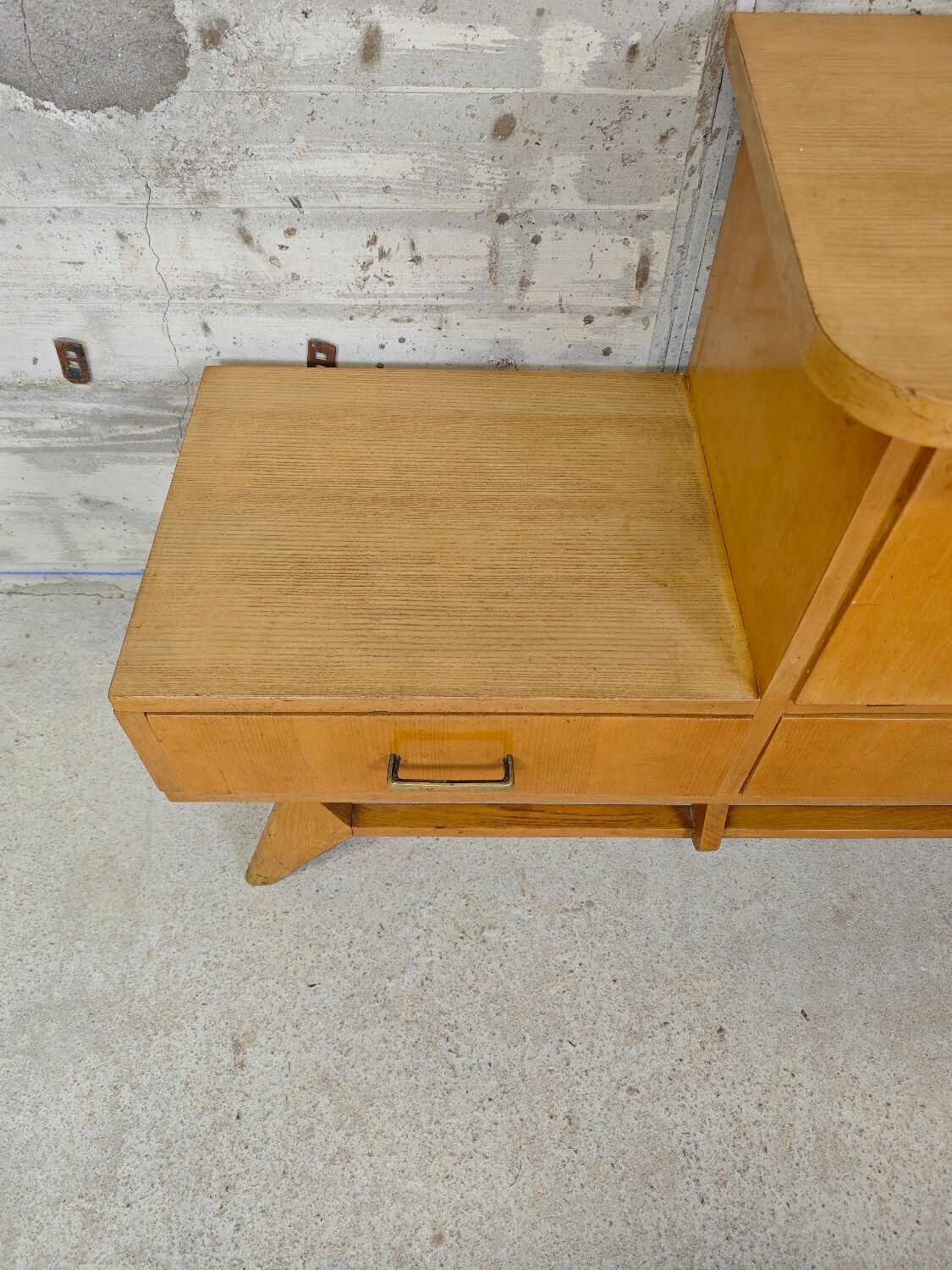 Buffet vintage pieds compas