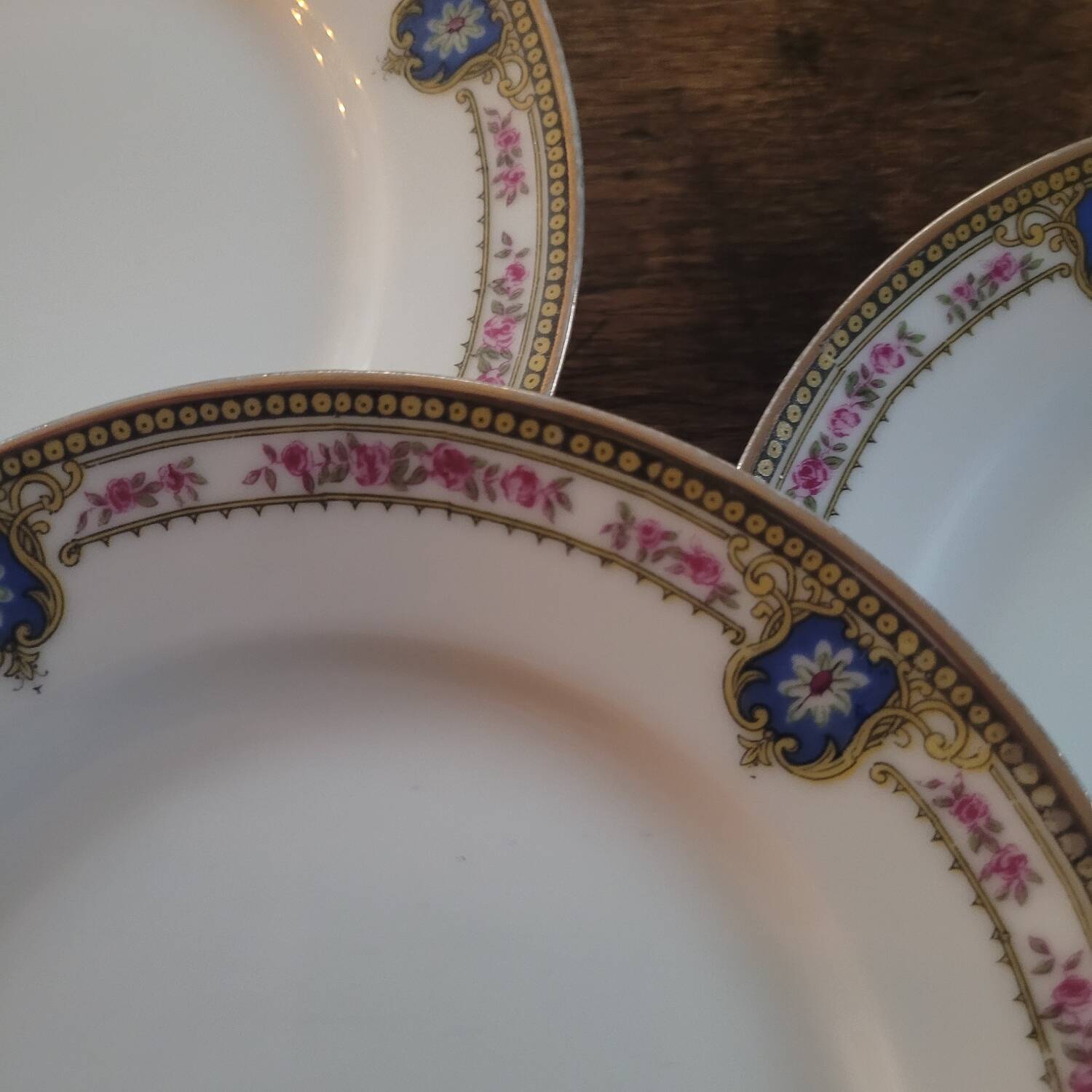Set of 5 dessert plates – French Limoges porcelain, neo-style decor