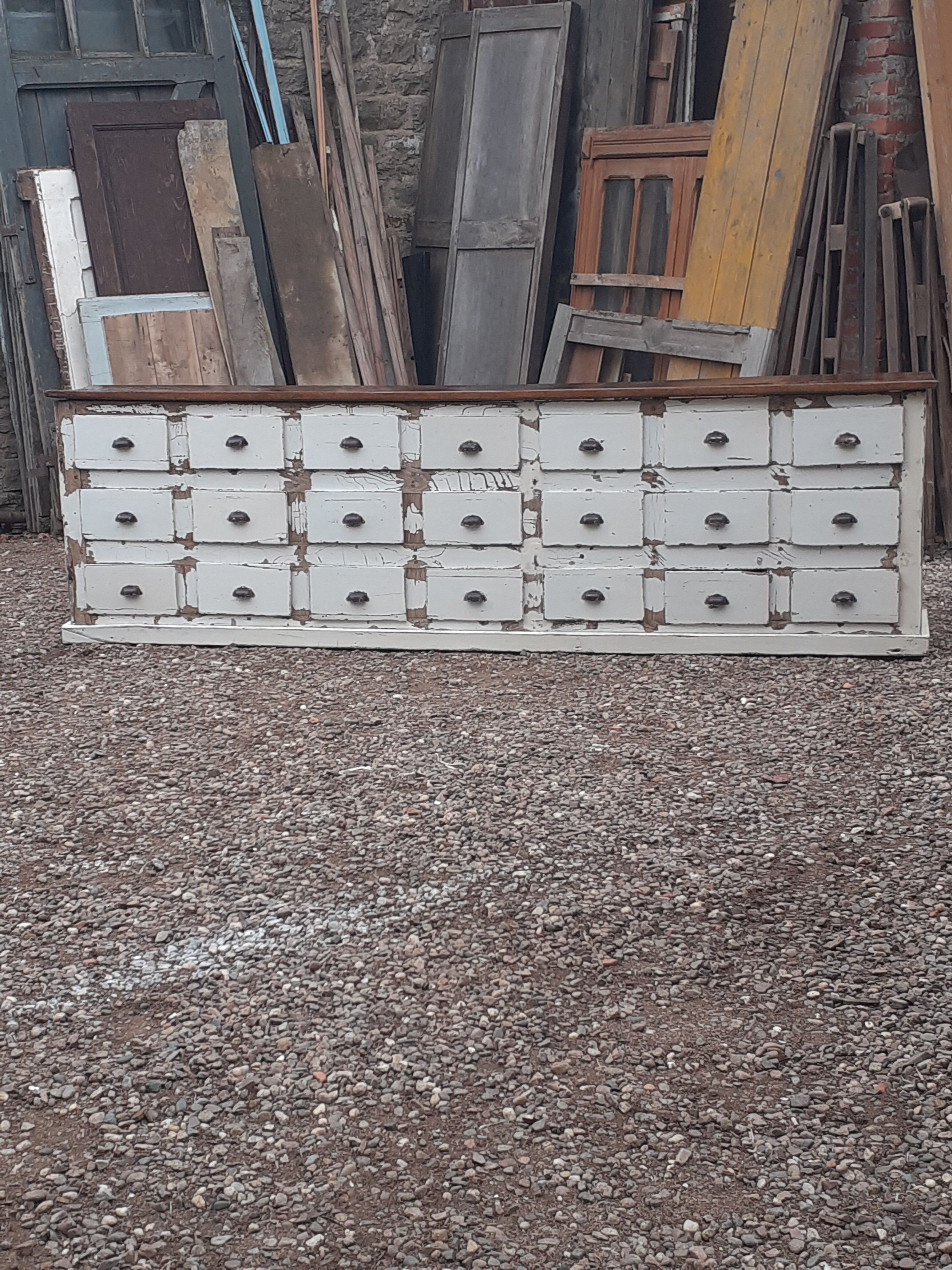 Loom cabinet with drawers