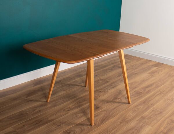Table de salle à manger rétro blonde Ercol modèle 383 et quatre chaises de cuisine Windsor modèle 370