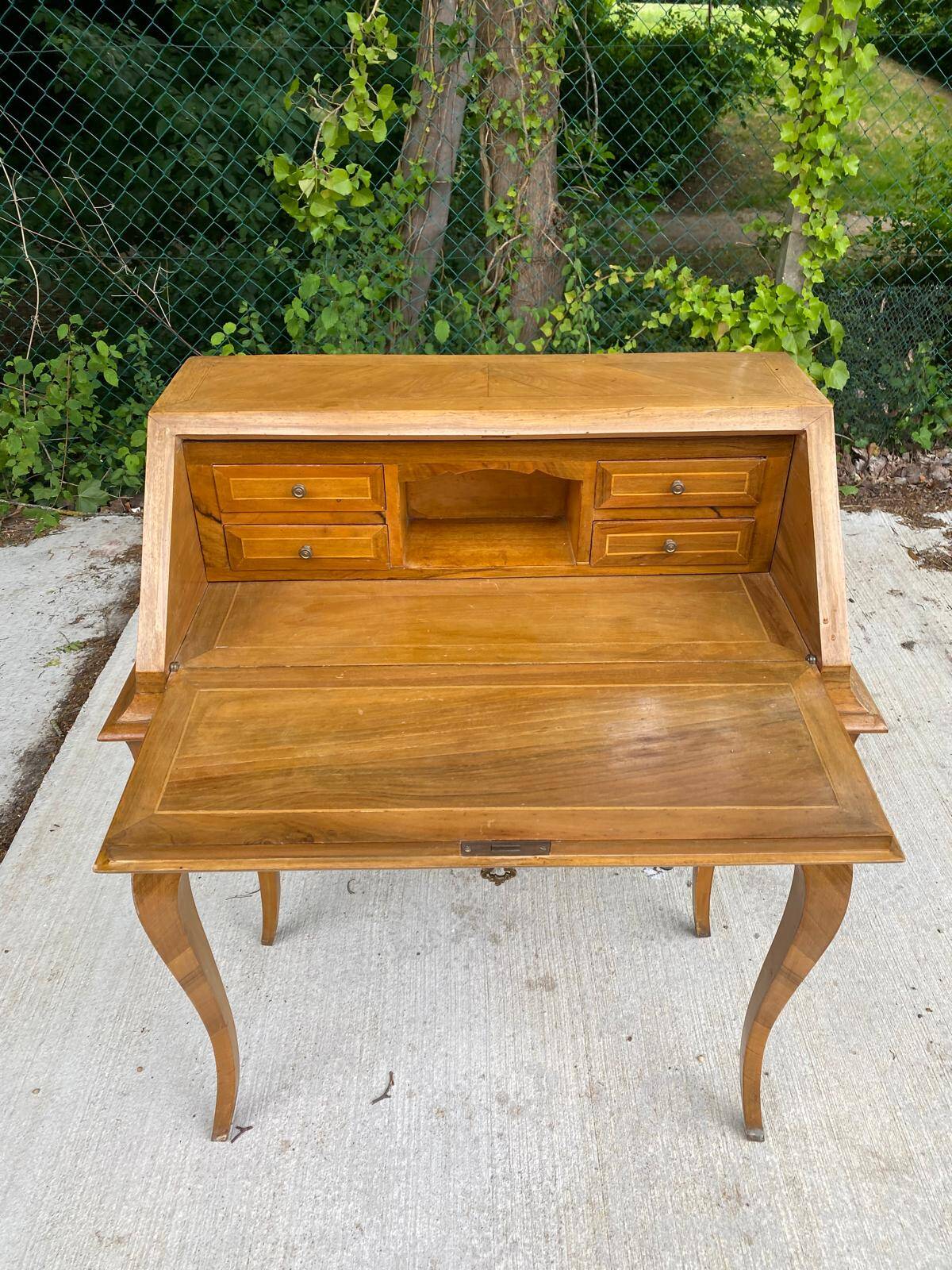 Louis XV style sloping desk in gilded marquetry, Napoleon III period